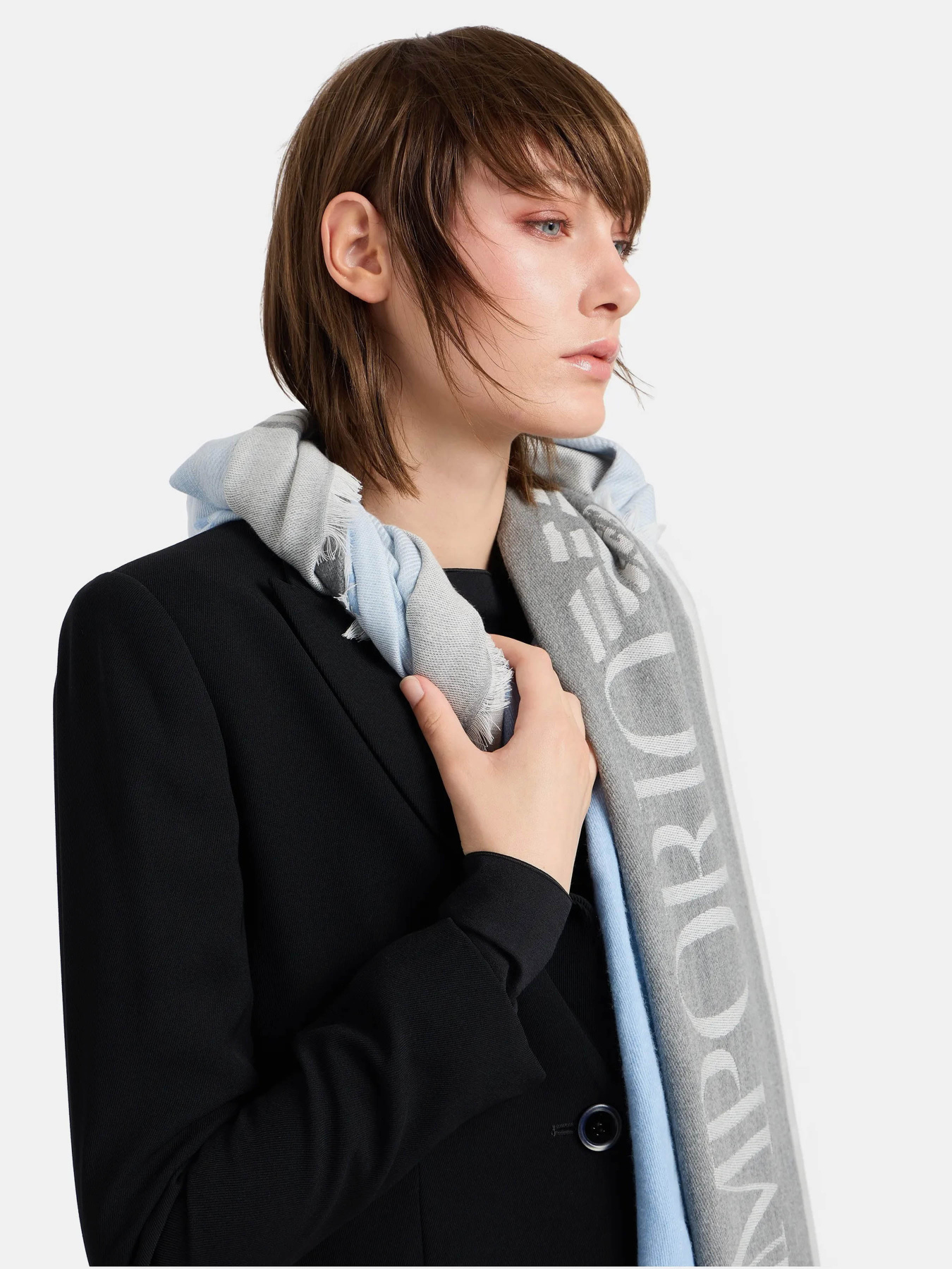 Шарф Emporio Armani модель 635206-4F303-00031 Фото