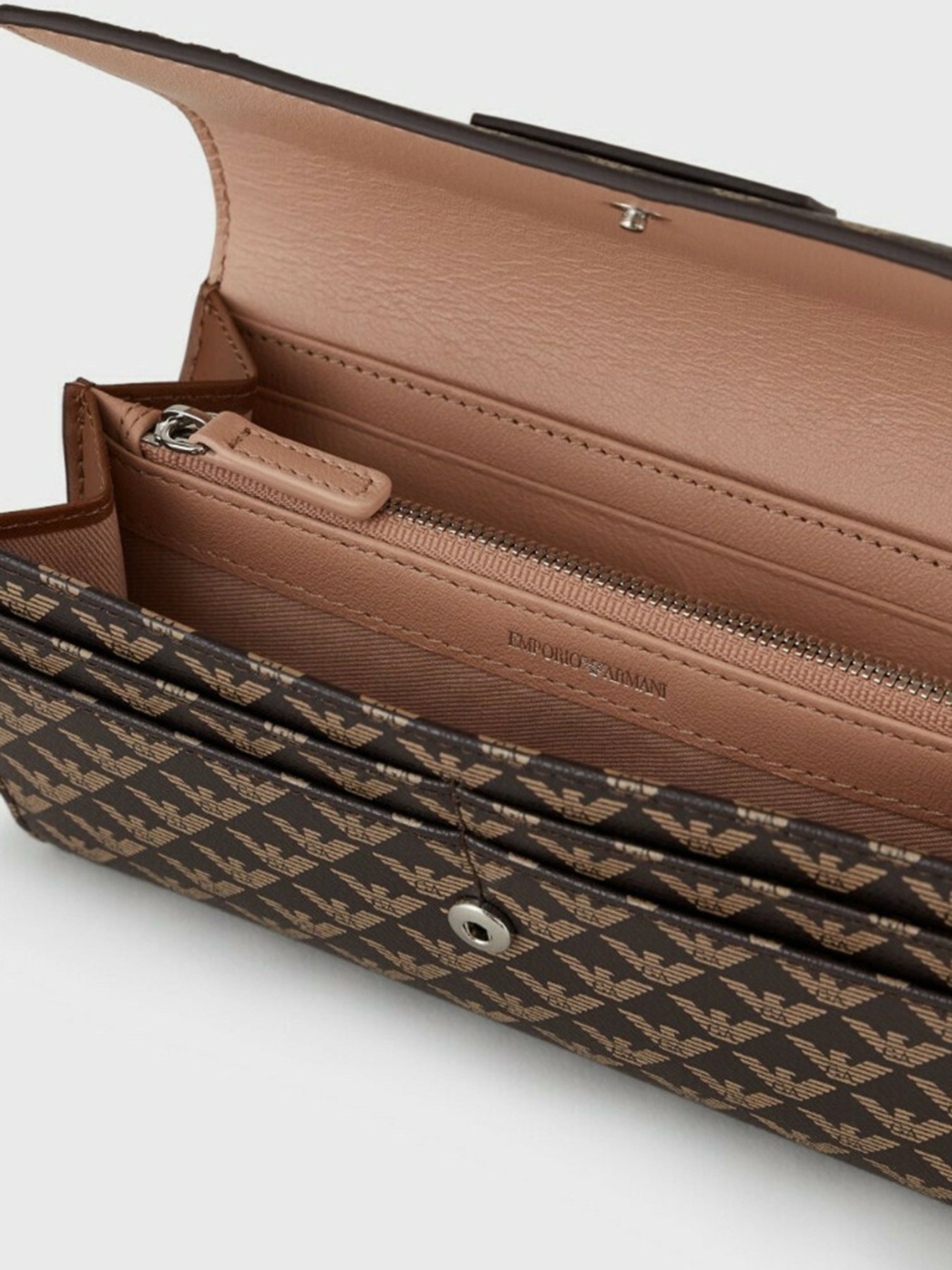 Клатч Emporio Armani модель Y3H170-YFH1E-85217 Клатч Emporio Armani модель Y3H170-YFH1E-85217 Фото