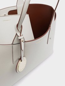 Сумка Emporio Armani модель Y3D081-YH15A-85887 Сумка Emporio Armani модель Y3D081-YH15A-85887 Фото