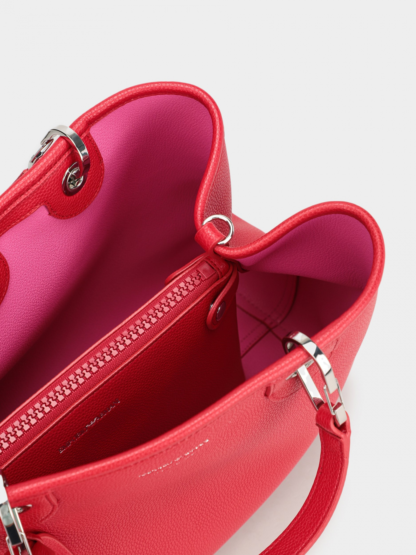 Сумка Emporio Armani модель Y3D165-YFO5E-88085 Сумка Emporio Armani модель Y3D165-YFO5E-88085 Фото