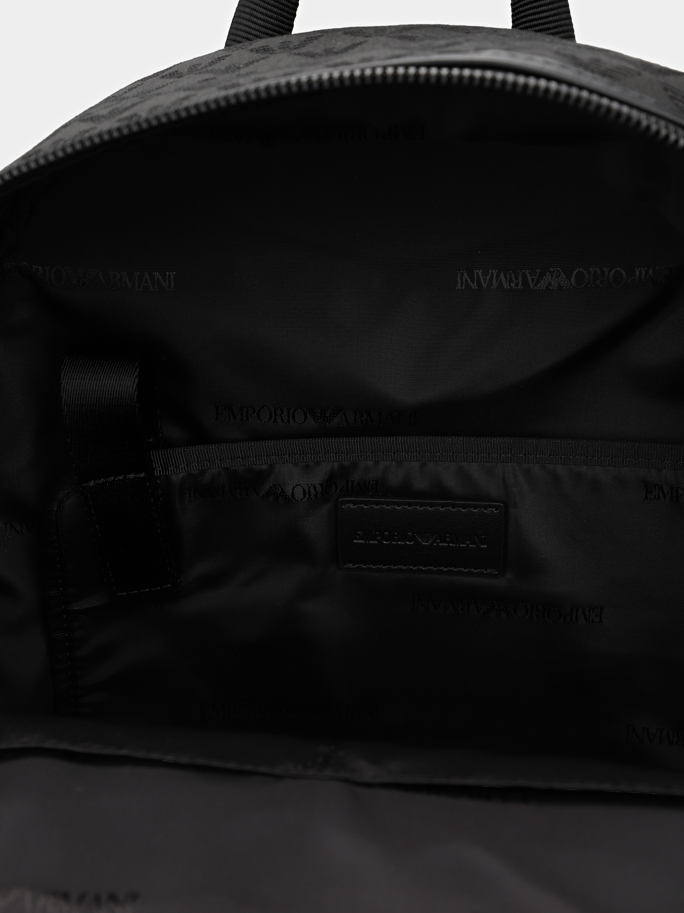 Рюкзаки Emporio Armani Essential модель Y4O315-Y022V-81336 Рюкзаки Emporio Armani Essential модель Y4O315-Y022V-81336 Фото