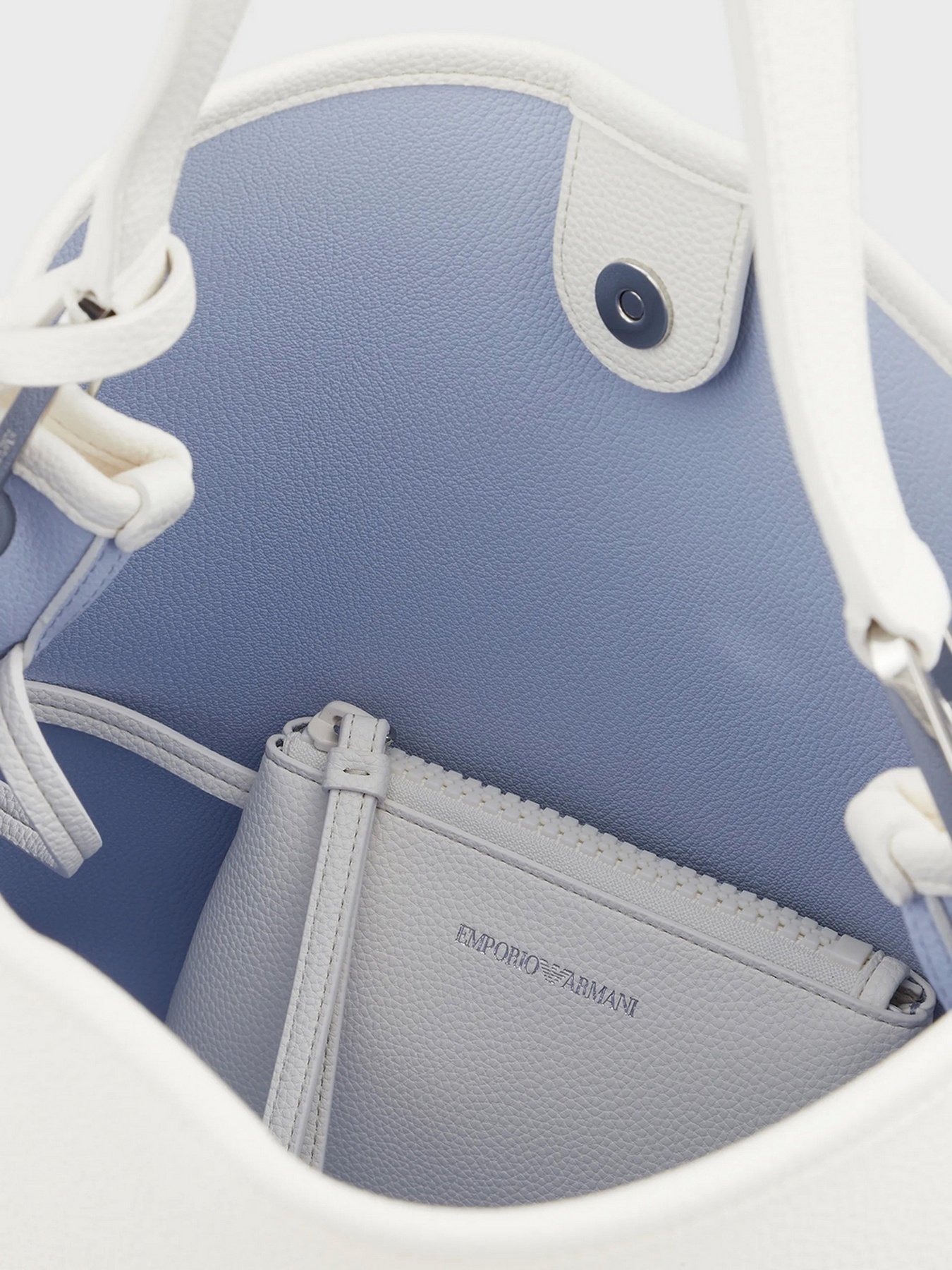 Сумка Emporio Armani модель Y3E168-YFO5E-87036 Сумка Emporio Armani модель Y3E168-YFO5E-87036 Фото