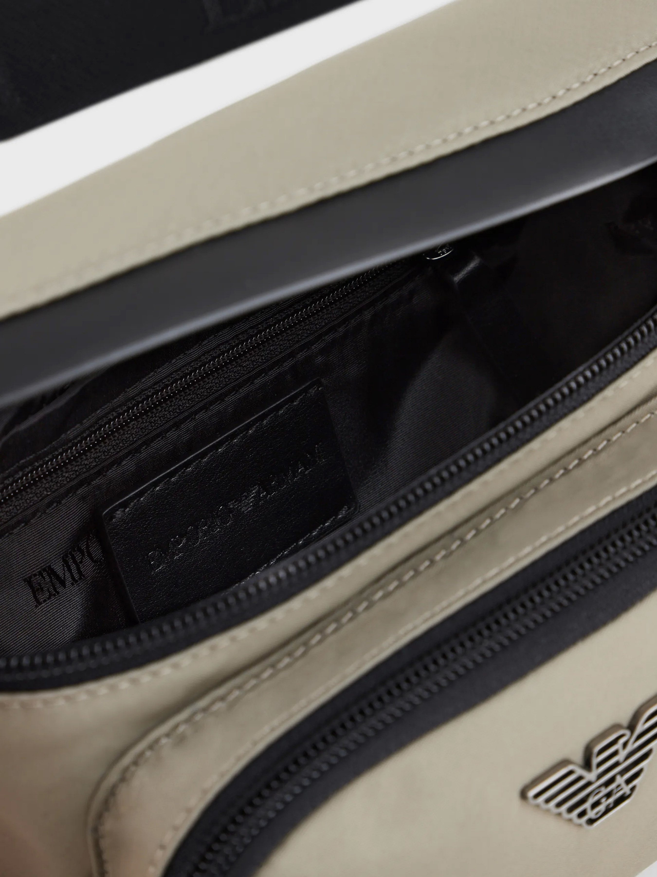 Поясная сумка Emporio Armani модель Y4O238-Y139J-80338 Поясная сумка Emporio Armani модель Y4O238-Y139J-80338 Фото