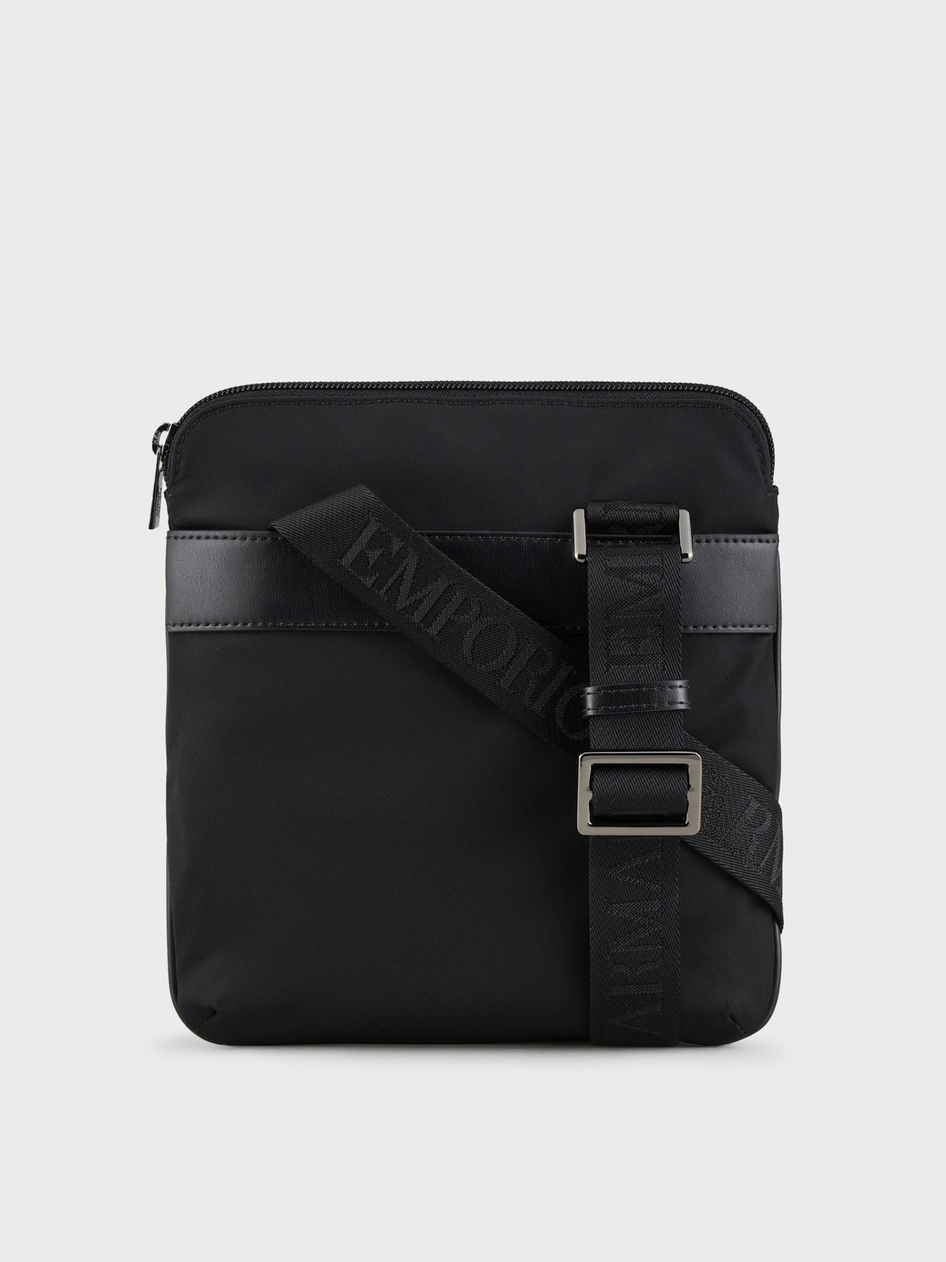 Сумка Emporio Armani модель Y4M185-Y139J-80001 Сумка Emporio Armani модель Y4M185-Y139J-80001 Фото