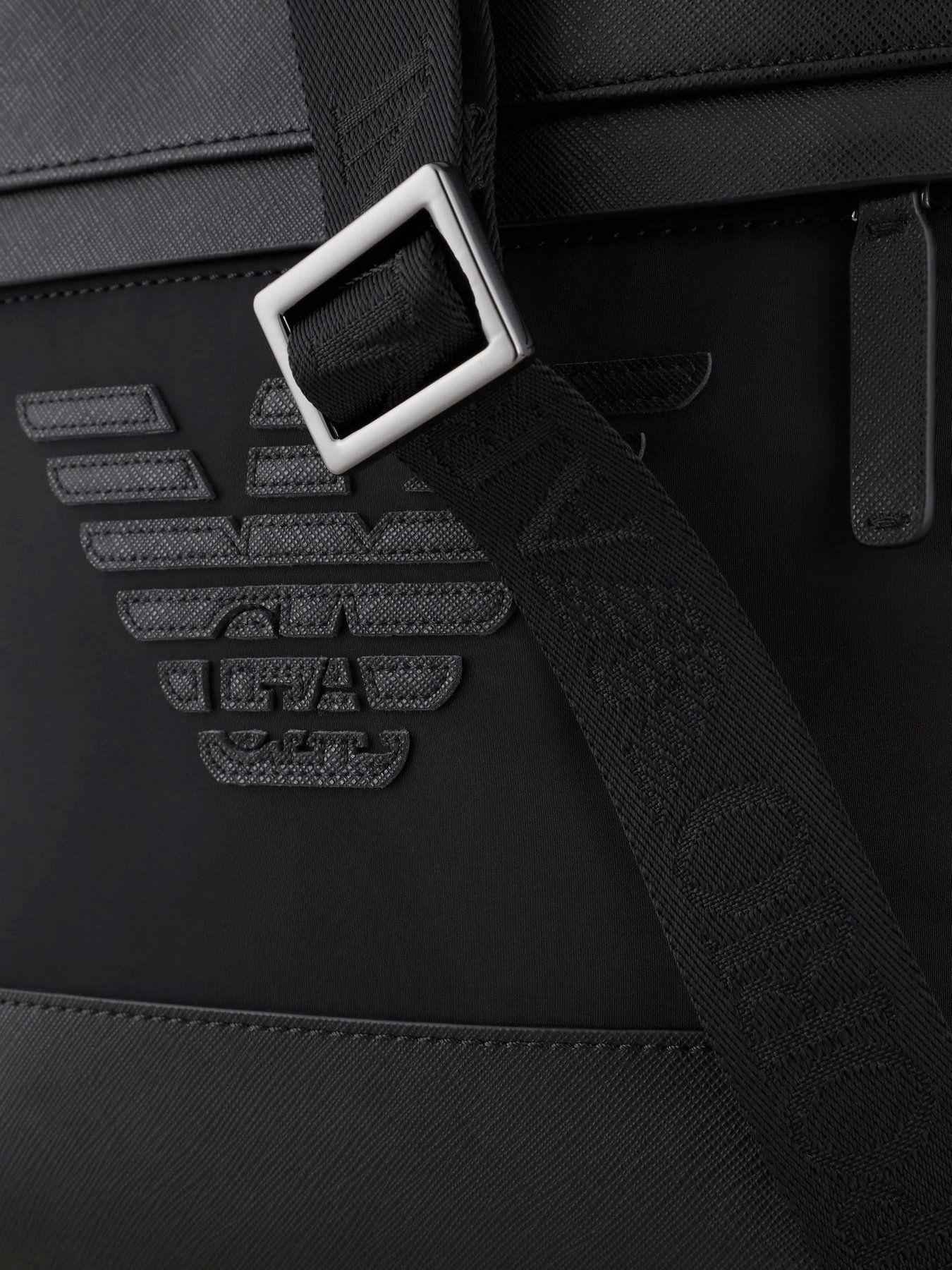 Мессенджер Emporio Armani модель Y4M185-Y216J-81073 Фото