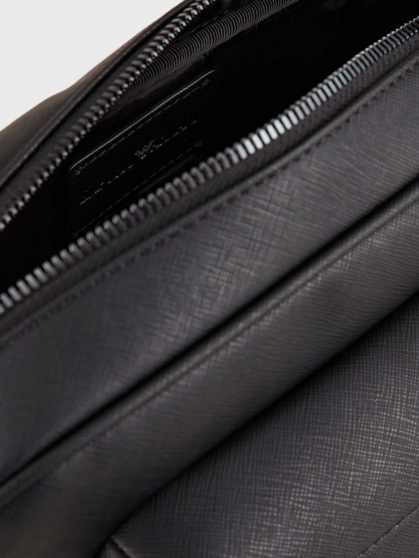 Сумка Emporio Armani модель Y4M360-Y216J-81073 Фото