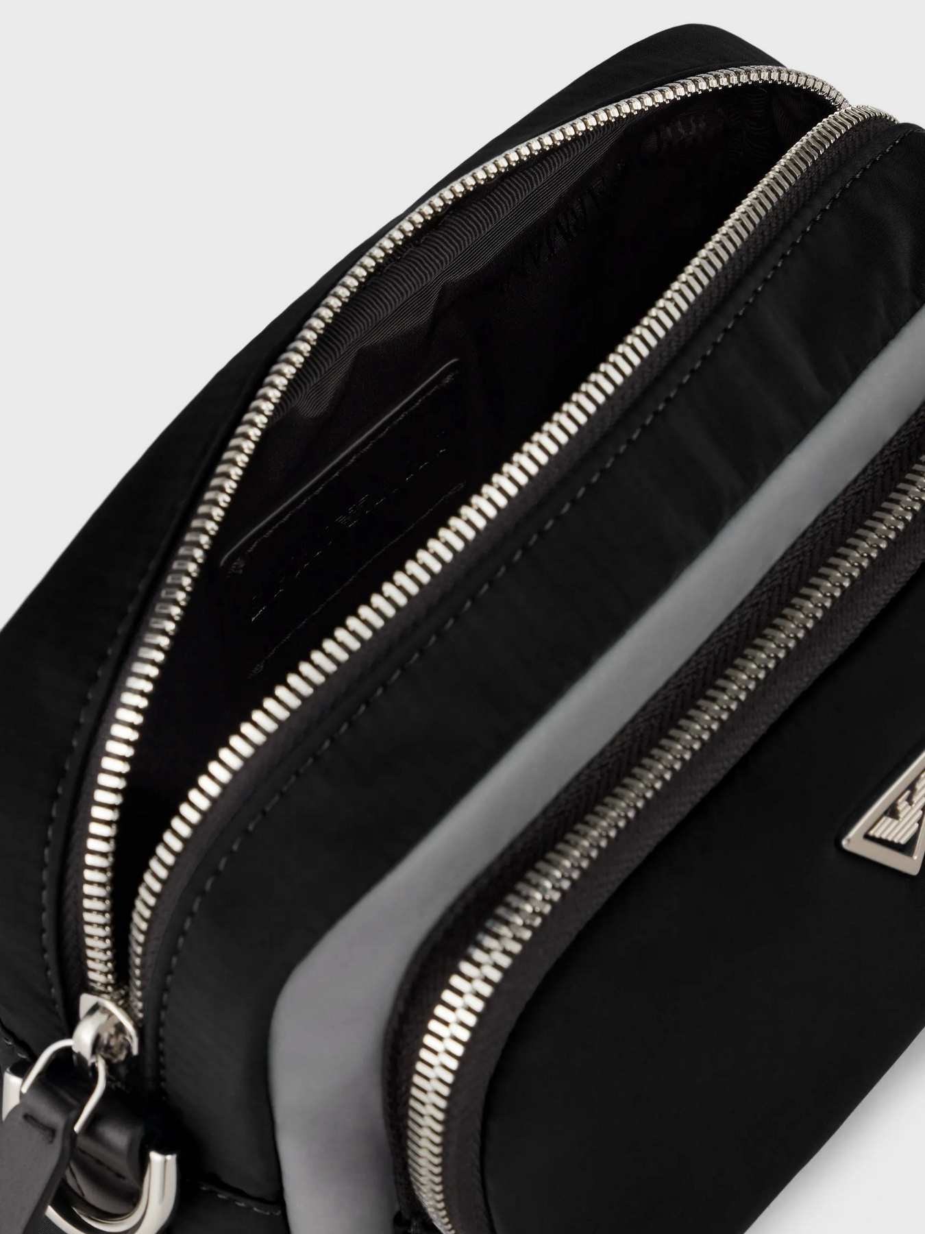 Сумка Emporio Armani REFLEX модель Y4M375-Y194E-82192 Сумка Emporio Armani REFLEX модель Y4M375-Y194E-82192 Фото