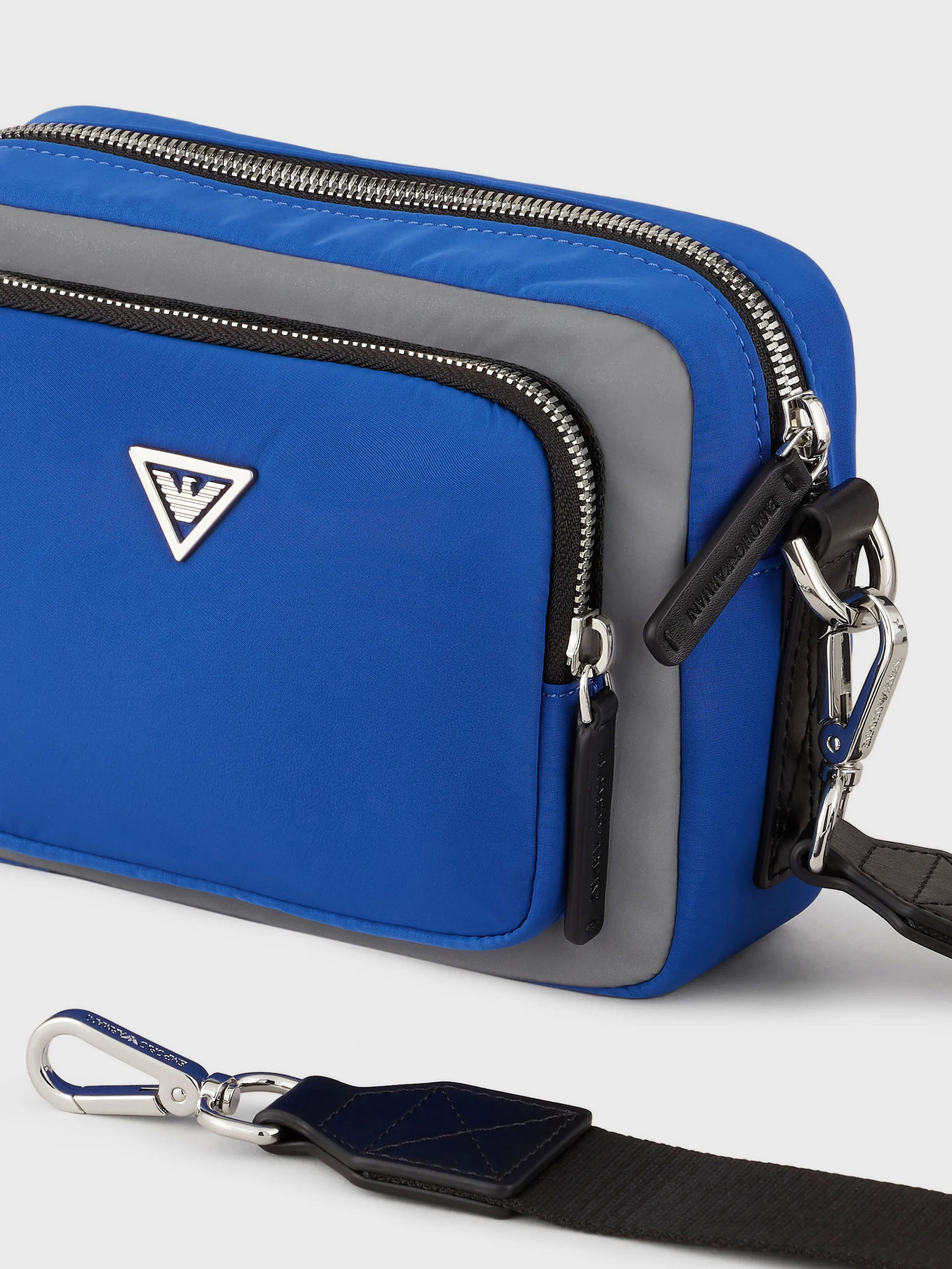 Кросс-боди Emporio Armani REFLEX модель Y4M375-Y194E-89534 Кросс-боди Emporio Armani REFLEX модель Y4M375-Y194E-89534 Фото