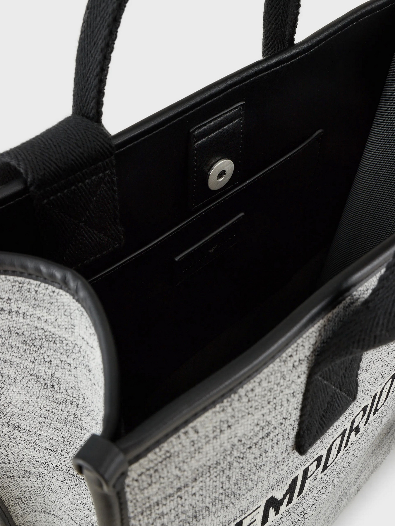 Сумка Emporio Armani модель Y4N172-Y218X-84966 Сумка Emporio Armani модель Y4N172-Y218X-84966 Фото