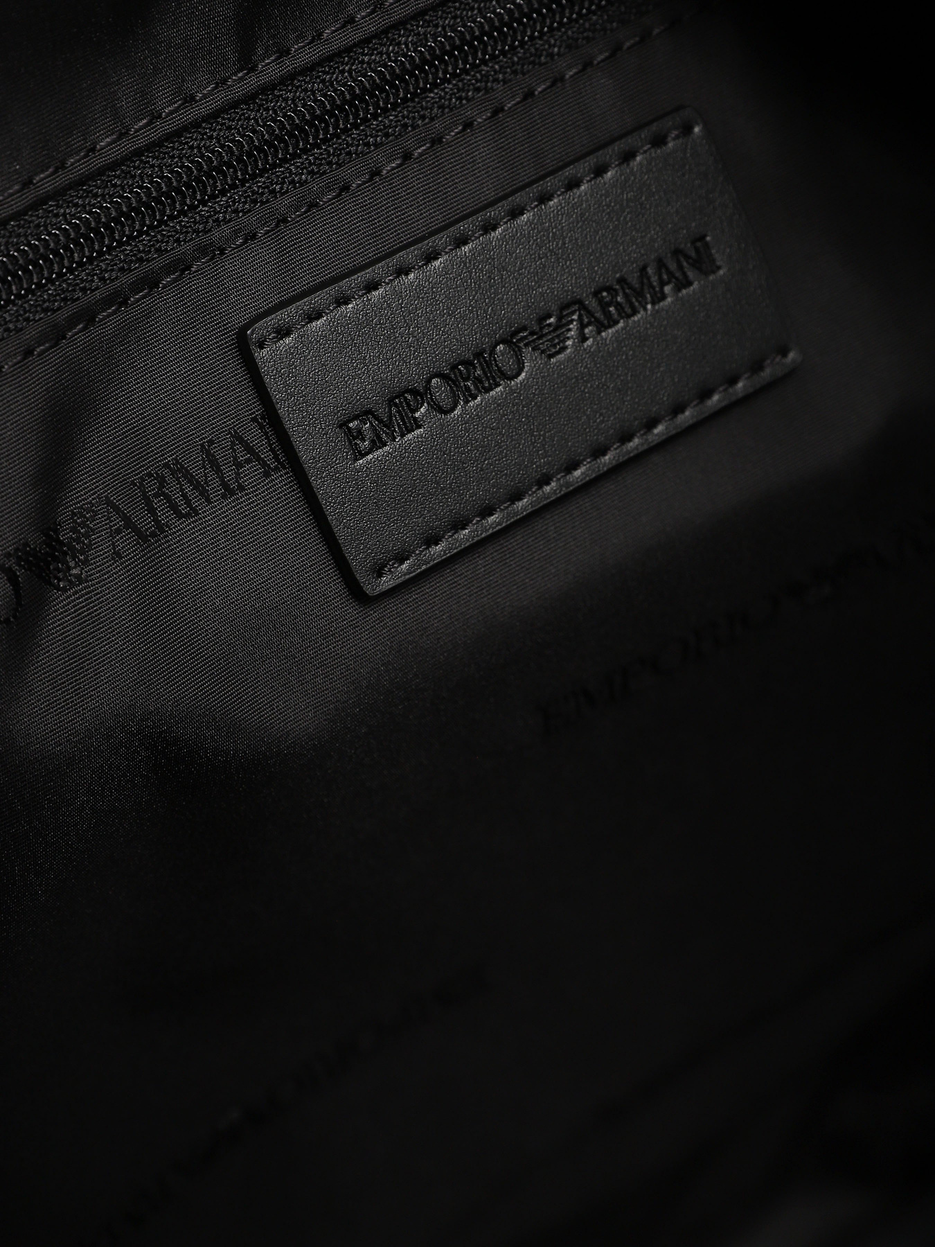 Дорожная сумка Emporio Armani модель Y4Q319-Y217J-80001 Фото