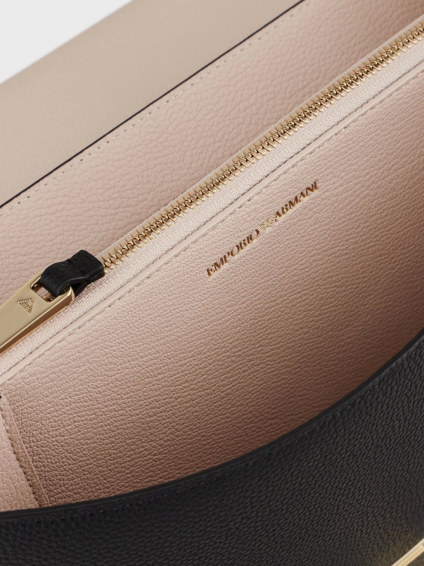 Сумка Emporio Armani модель Y3B201-YFO5X-88440 Фото