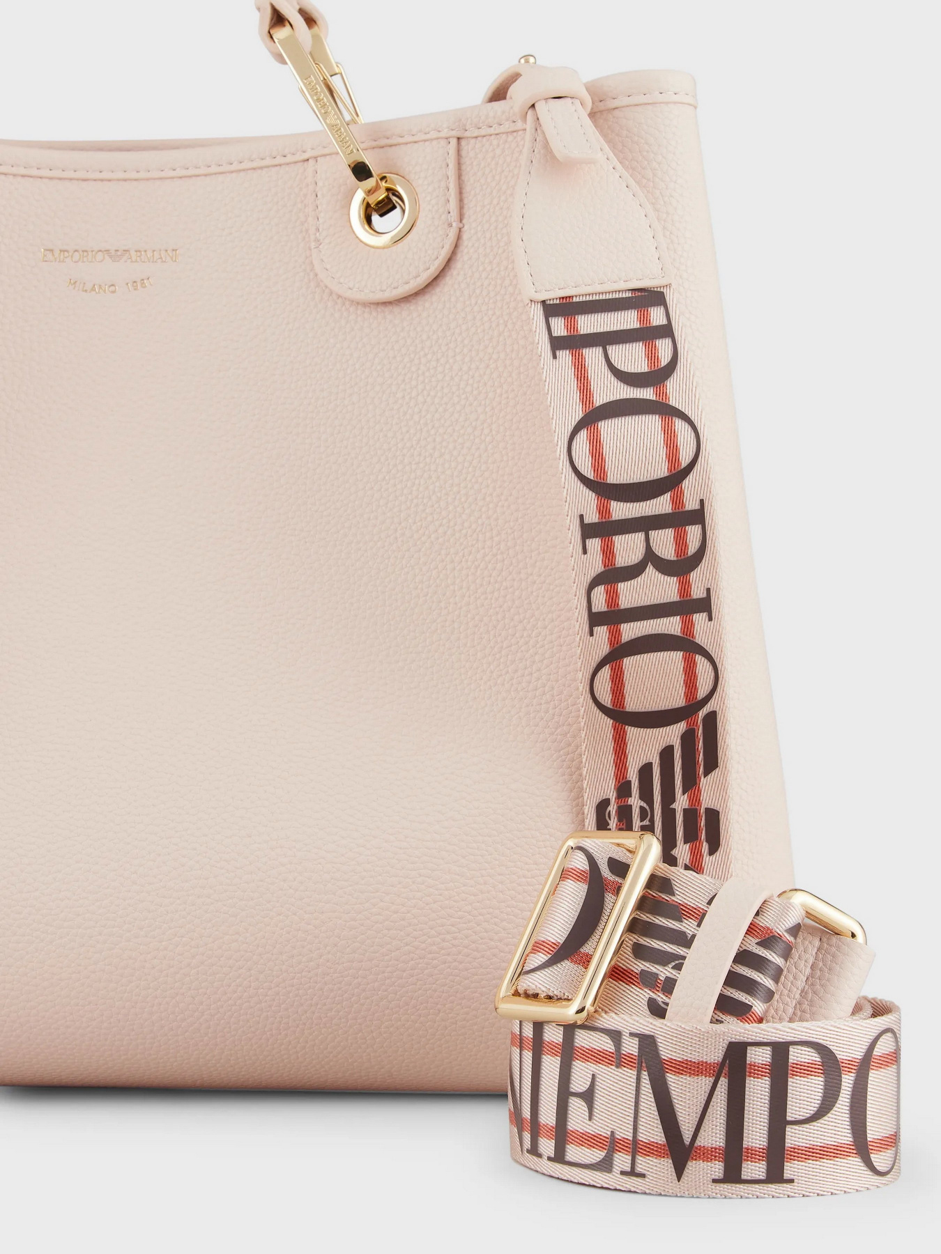 Сумка Emporio Armani MYEA модель Y3D165-YFO5B-88820 Фото