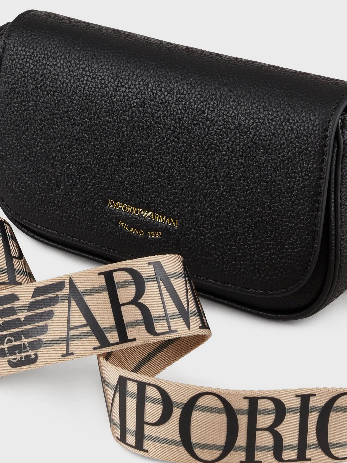 Сумка Emporio Armani MYEA модель Y3H294-YFO5B-85218 Фото