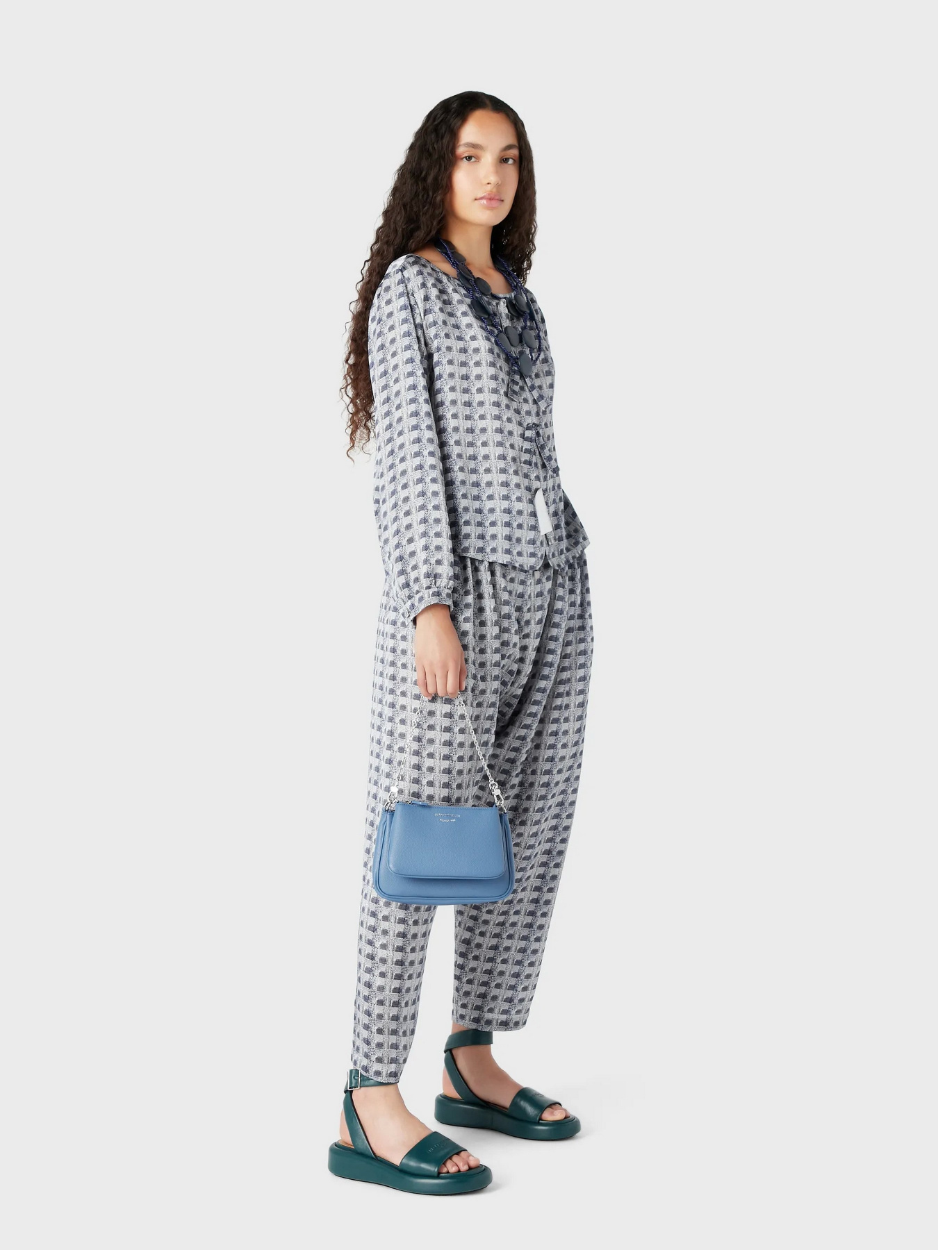 Сумка Emporio Armani модель Y3H317-YFO5E-89587 Фото