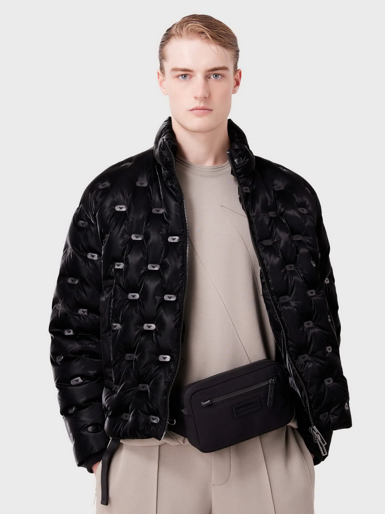 Поясная сумка Emporio Armani модель Y4O424-Y701J-80001 Поясная сумка Emporio Armani модель Y4O424-Y701J-80001 Фото