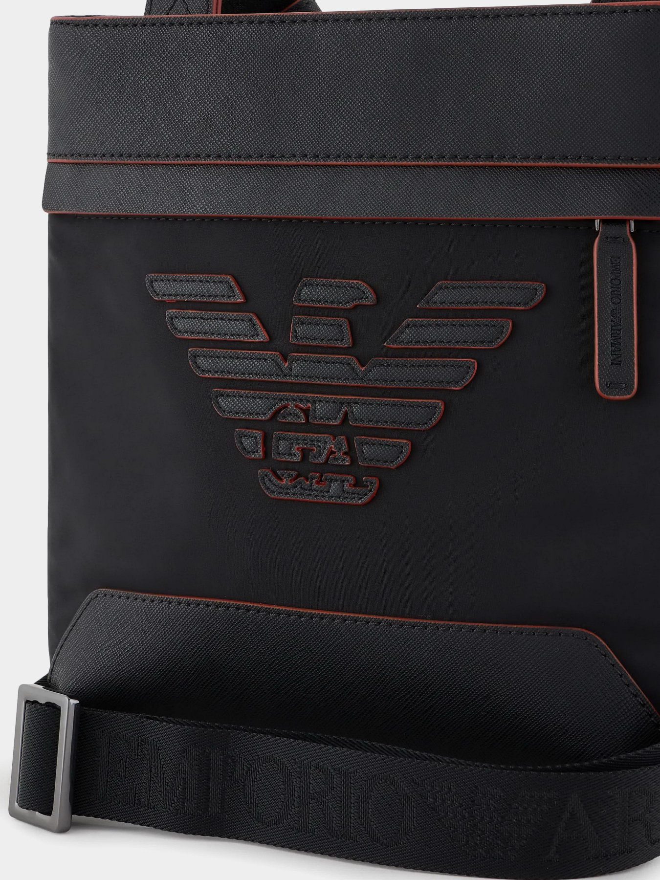 Мессенджер Emporio Armani модель Y4M185-Y216J-80557 Фото