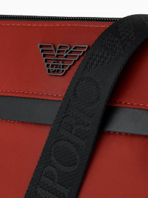 Мессенджер Emporio Armani модель Y4M185-Y217J-80559 Фото