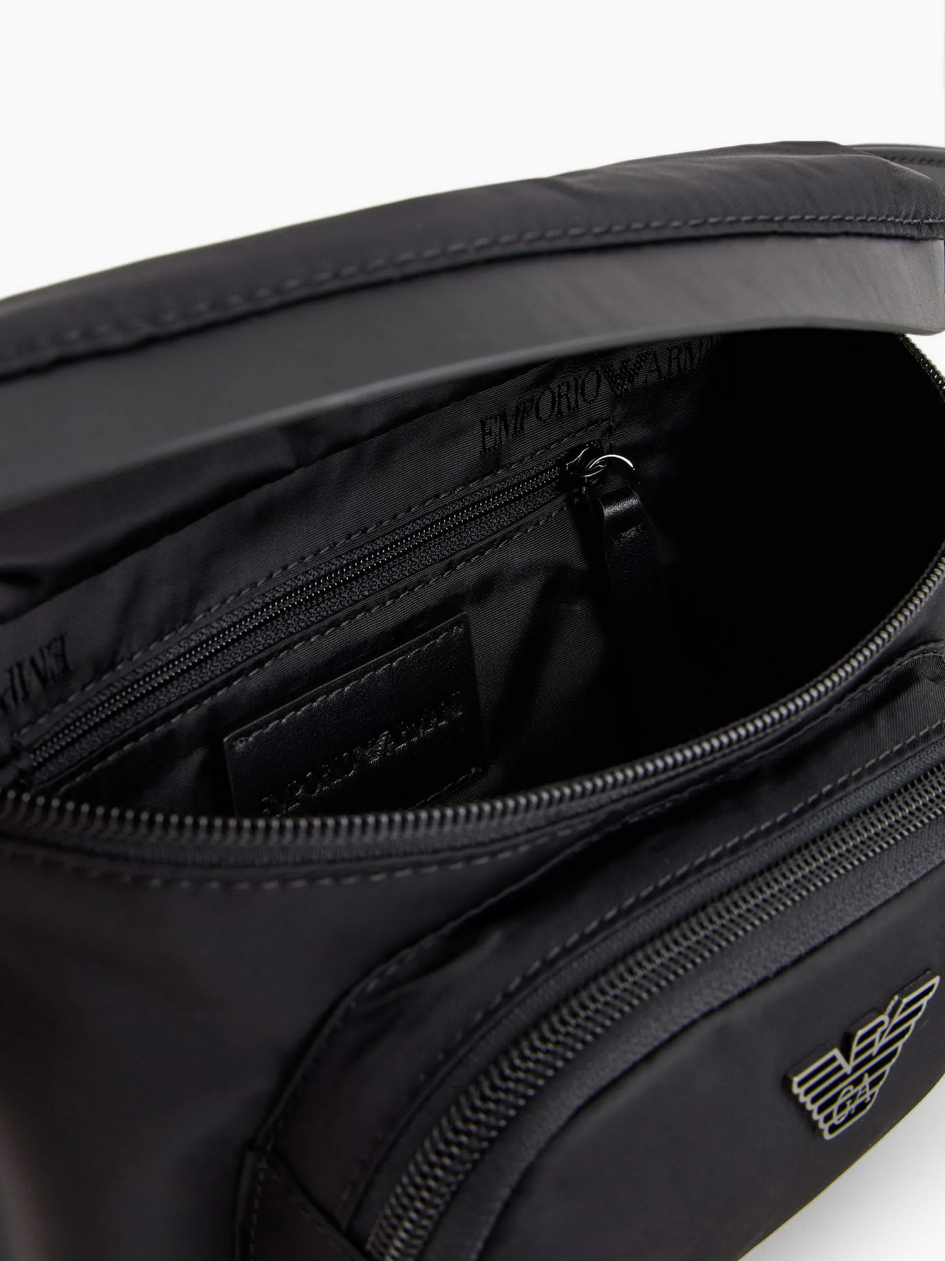 Поясная сумка Emporio Armani модель Y4O238-Y217J-80001 Поясная сумка Emporio Armani модель Y4O238-Y217J-80001 Фото