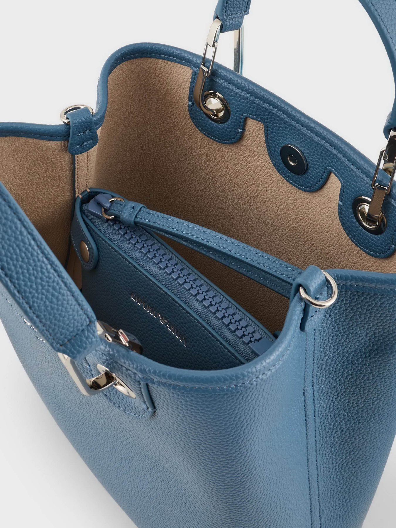 Сумка Emporio Armani модель Y3D255-YFO5E-80569 Фото