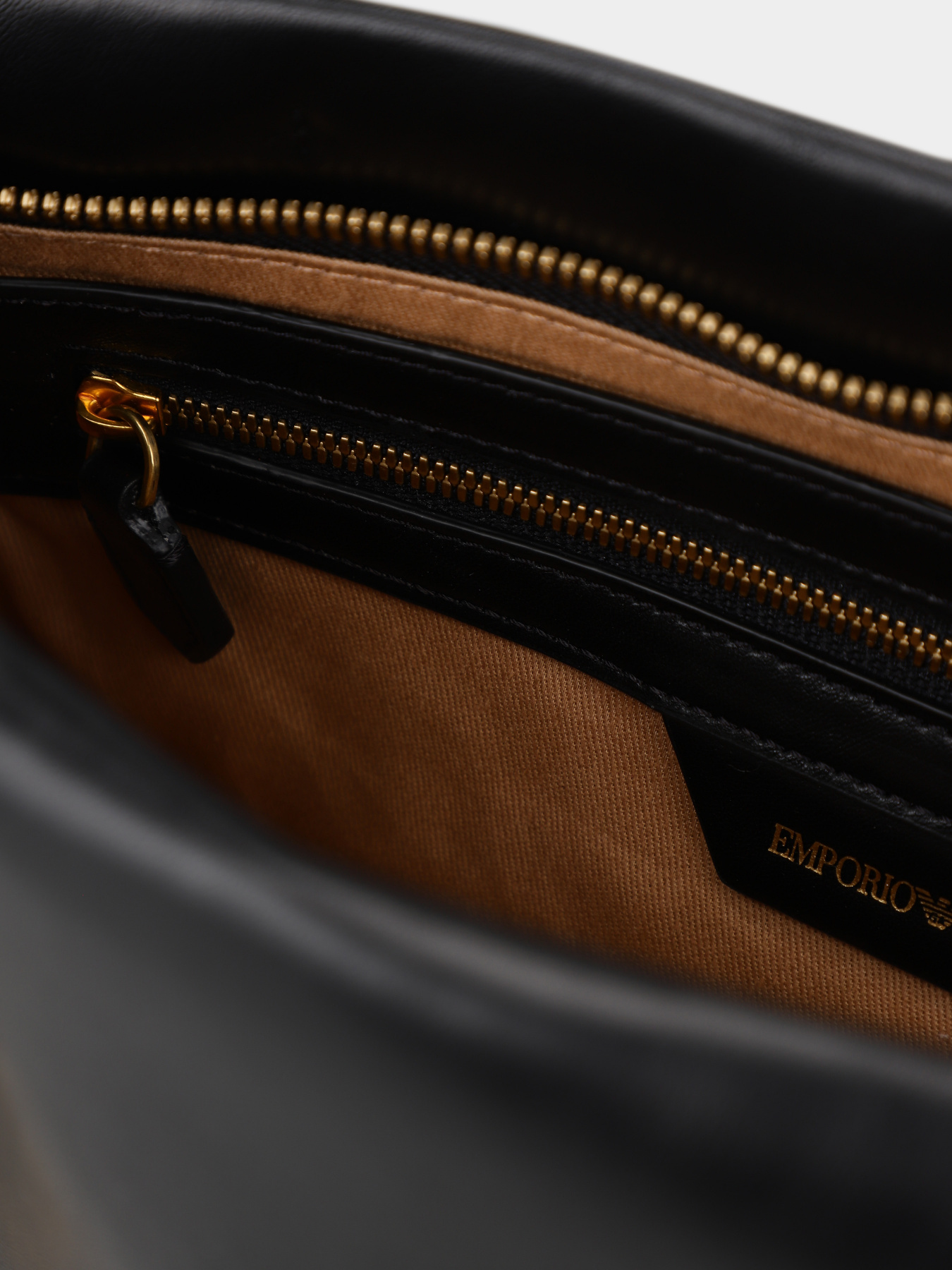 Сумка Emporio Armani модель Y3E229-YWE5D-80001 Сумка Emporio Armani модель Y3E229-YWE5D-80001 Фото