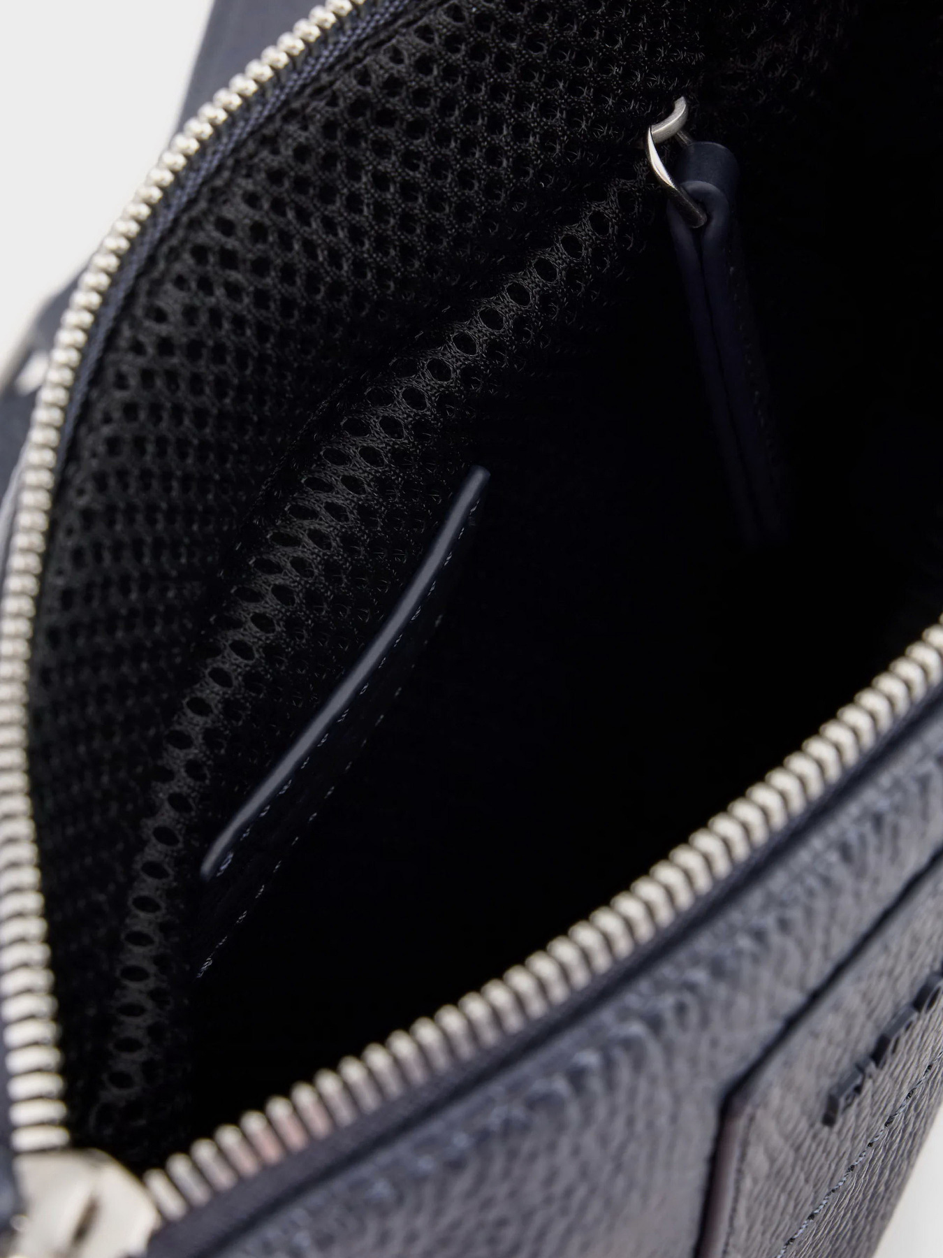 Сумка Emporio Armani модель Y4M252-Y068E-80033 Фото