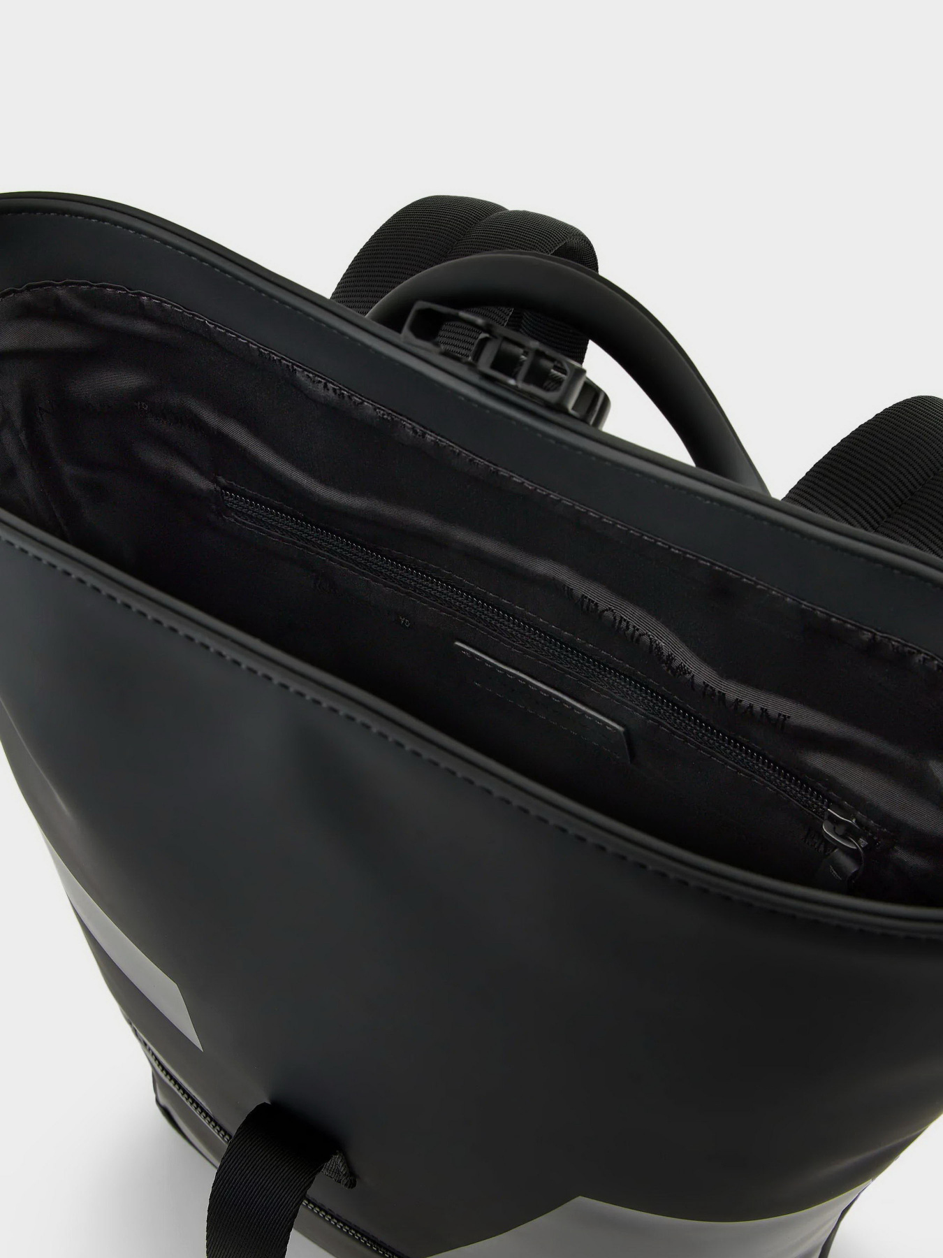 Повсякденний рюкзак Emporio Armani модель Y4O440-YQ14V-80651 Фото