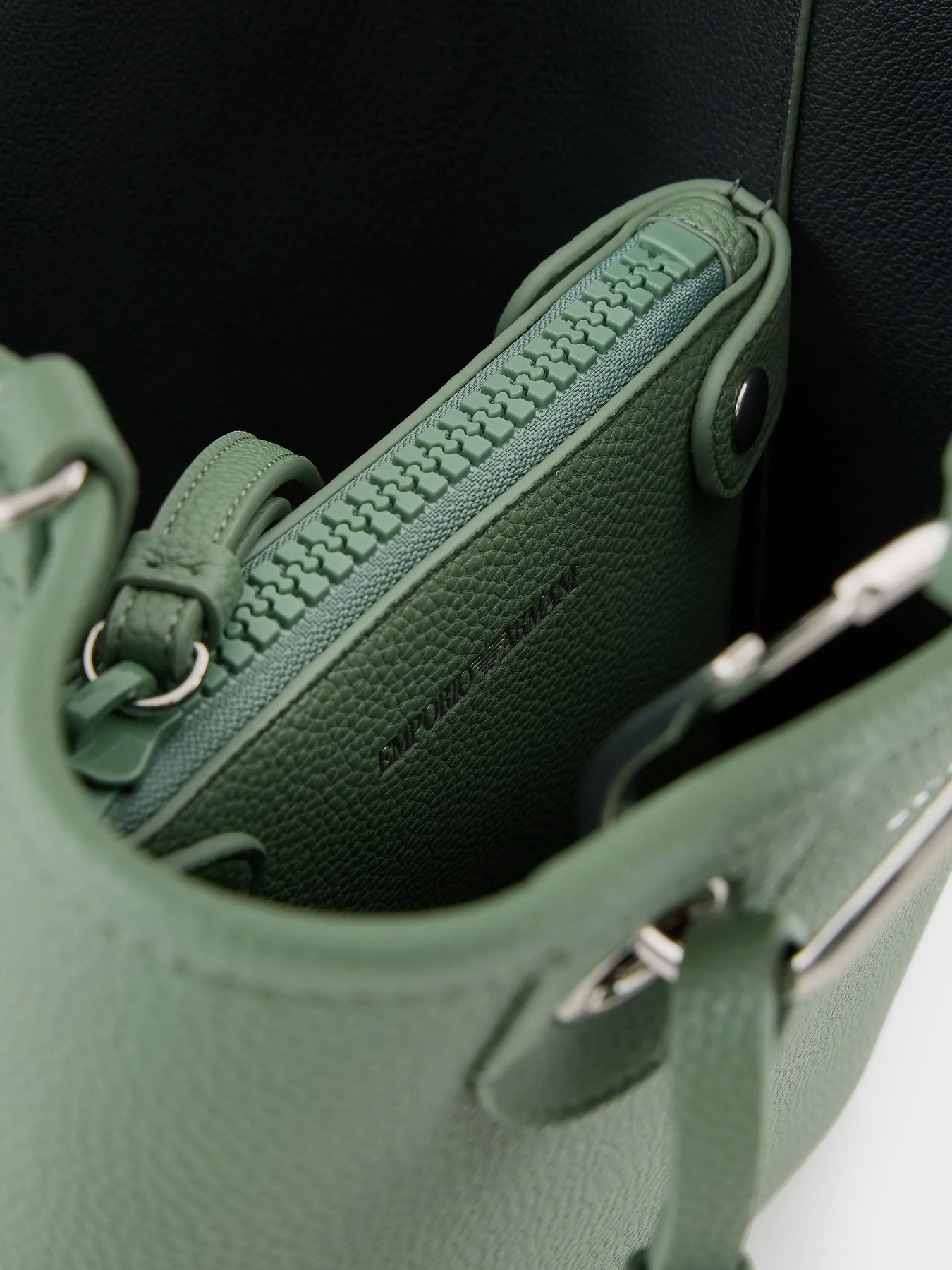 Сумка Emporio Armani Myea модель Y3D255-YFO5E-80701 Фото