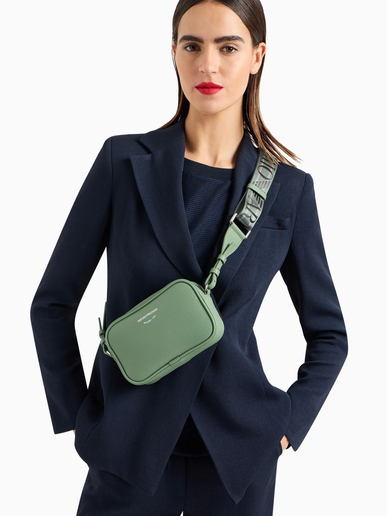 Кросс-боди Emporio Armani модель Y3H276-YFO5E-80701 Фото