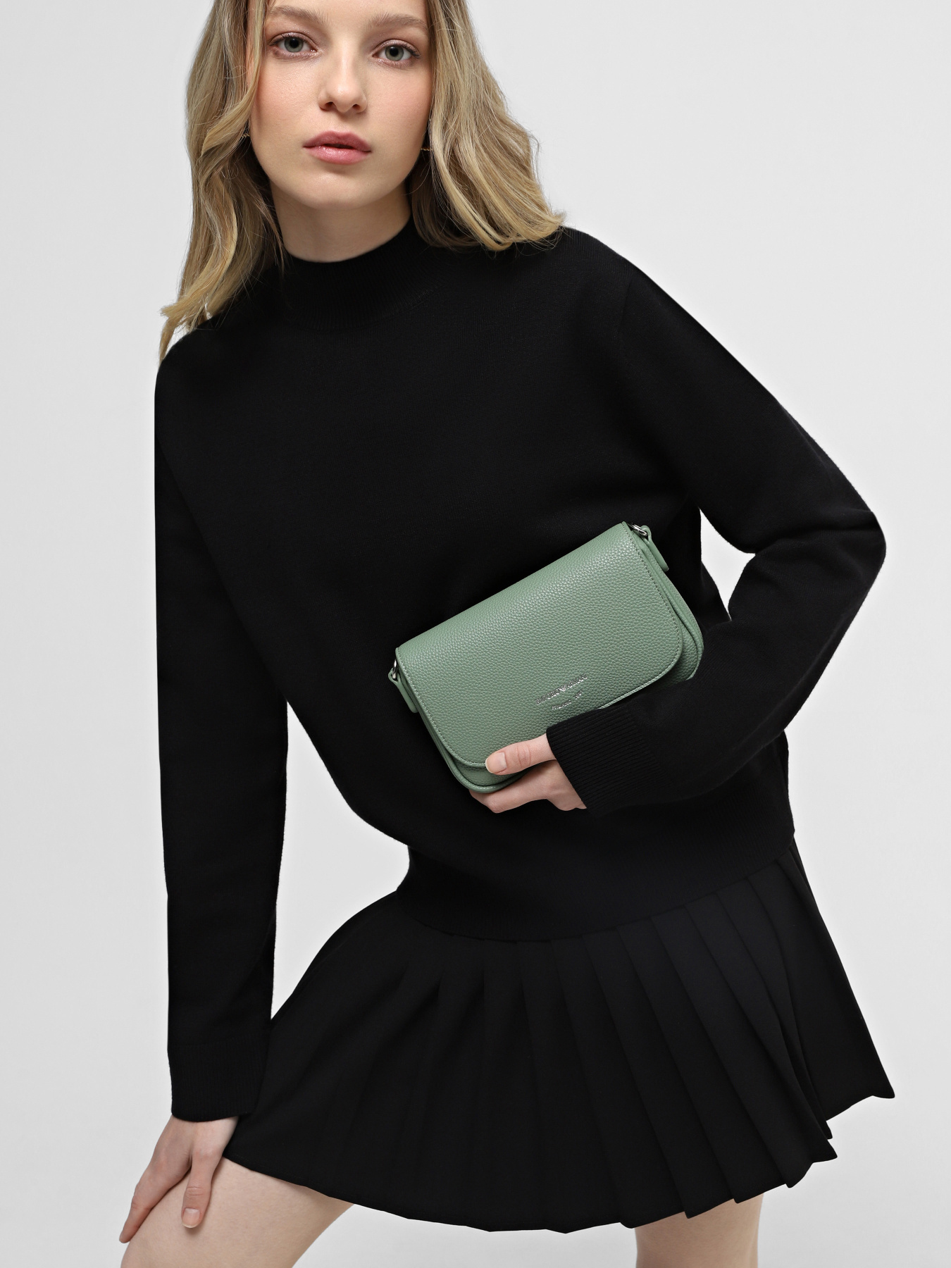 Сумка Emporio Armani модель Y3H294-YFO5E-80701 Сумка Emporio Armani модель Y3H294-YFO5E-80701 Фото