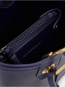 Сумка Emporio Armani модель EW000362-AF12036-MB051 Сумка Emporio Armani модель EW000362-AF12036-MB051 Фото