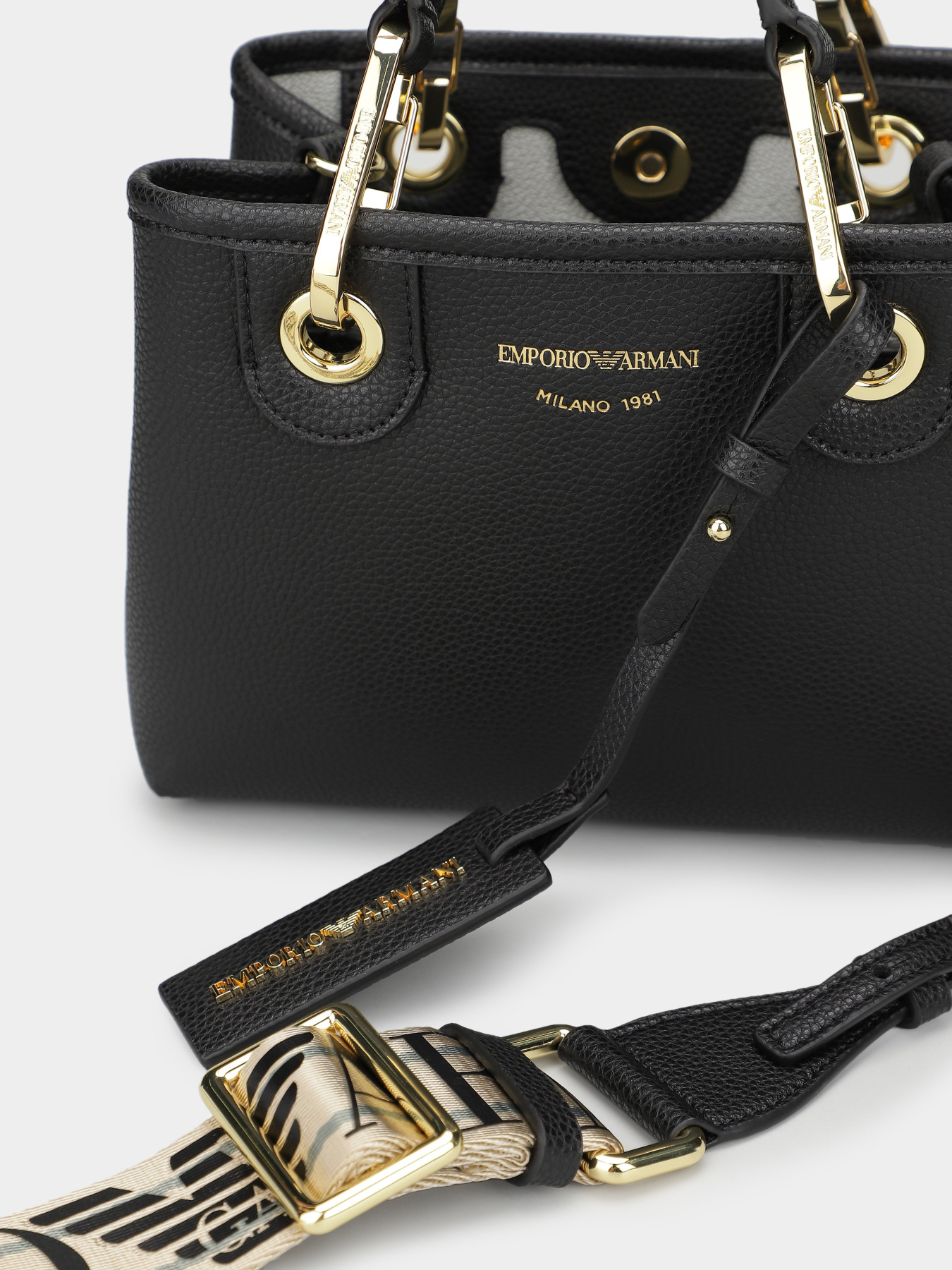 Сумка Emporio Armani модель EW000382-AF12103-MC032 Сумка Emporio Armani модель EW000382-AF12103-MC032 Фото