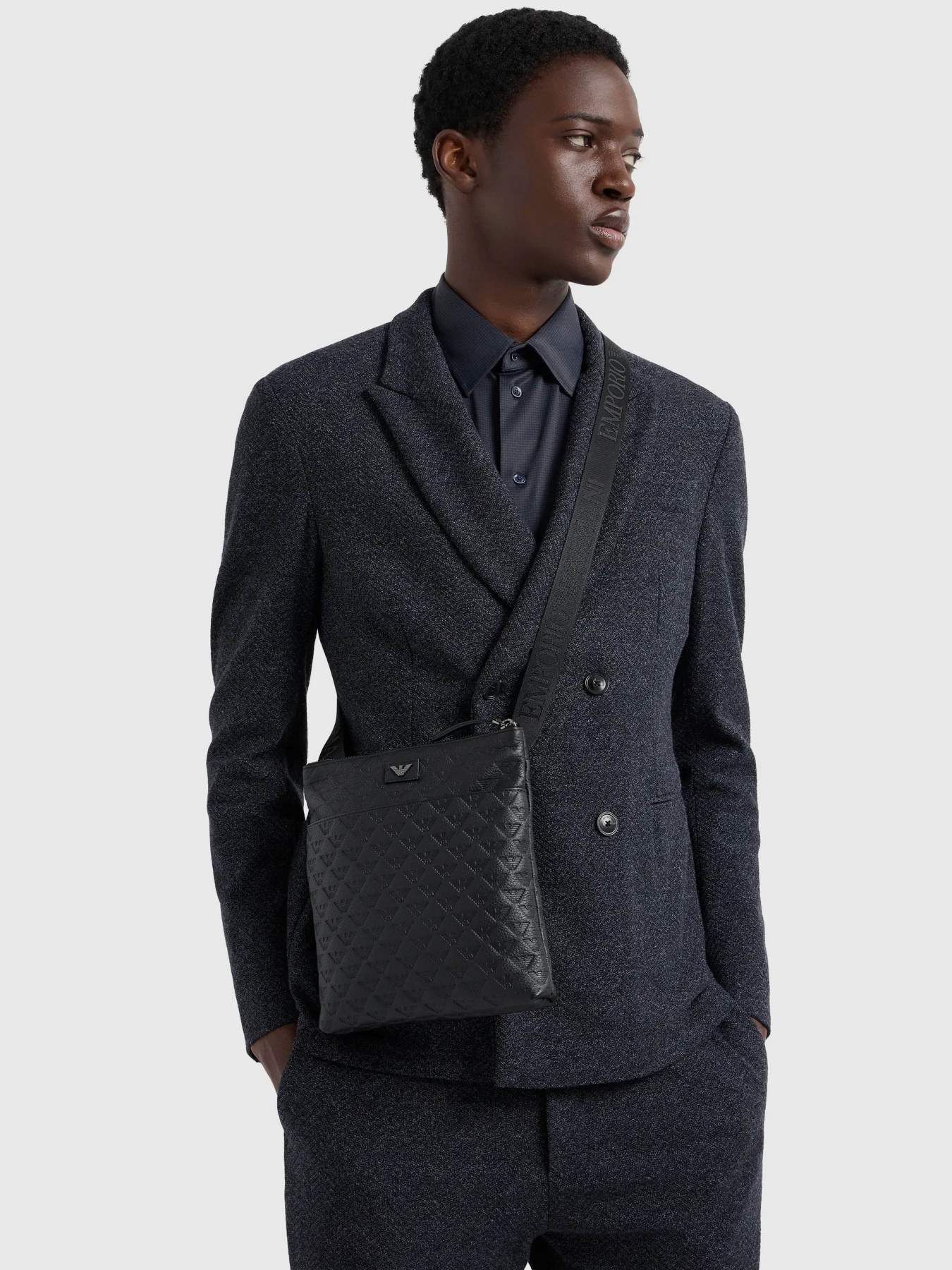 Мессенджер Emporio Armani модель Y4M416-YQ67I-80001 Фото