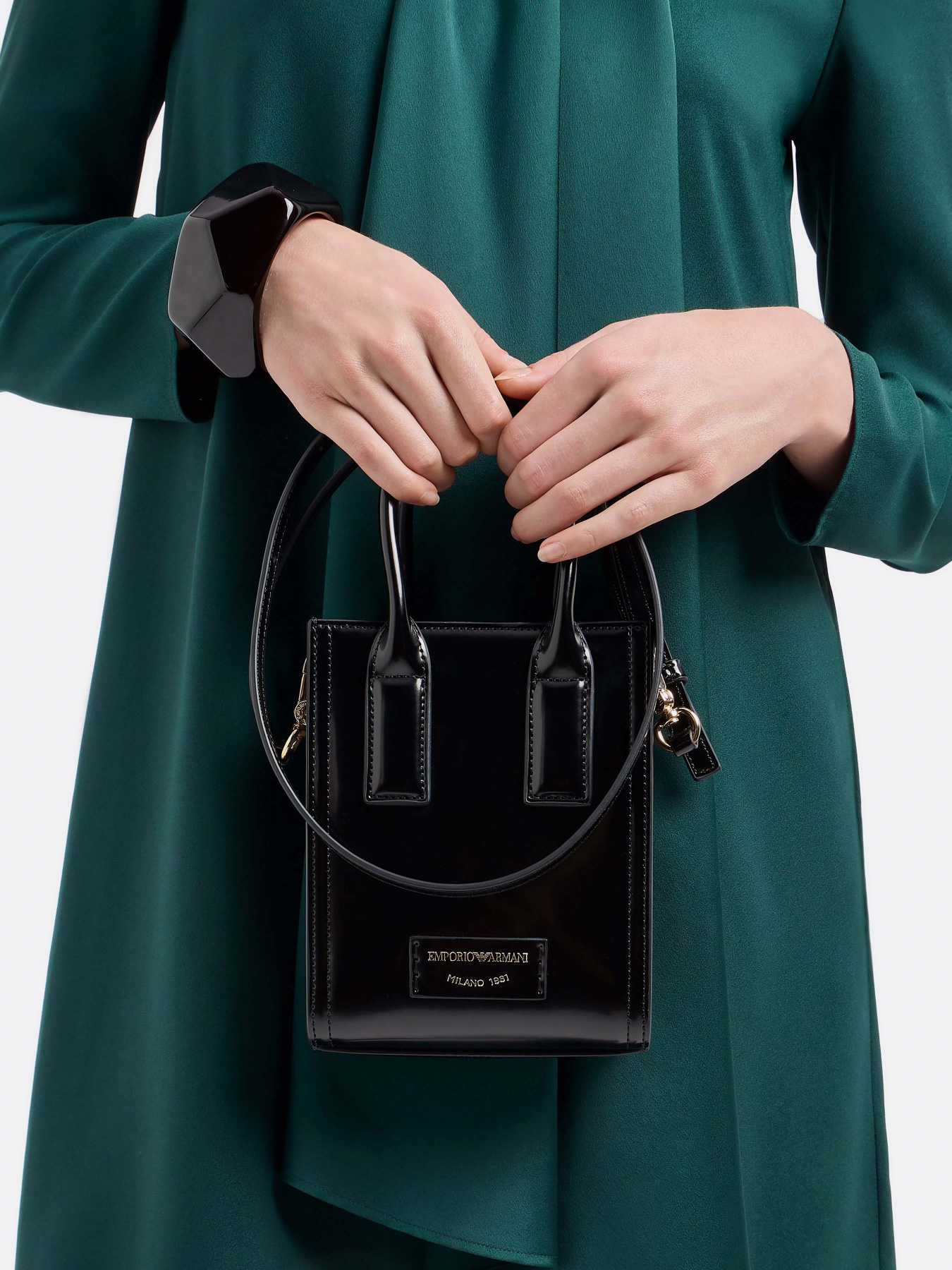 Сумка Emporio Armani модель Y3H339-YWE2D-80001 Сумка Emporio Armani модель Y3H339-YWE2D-80001 Фото