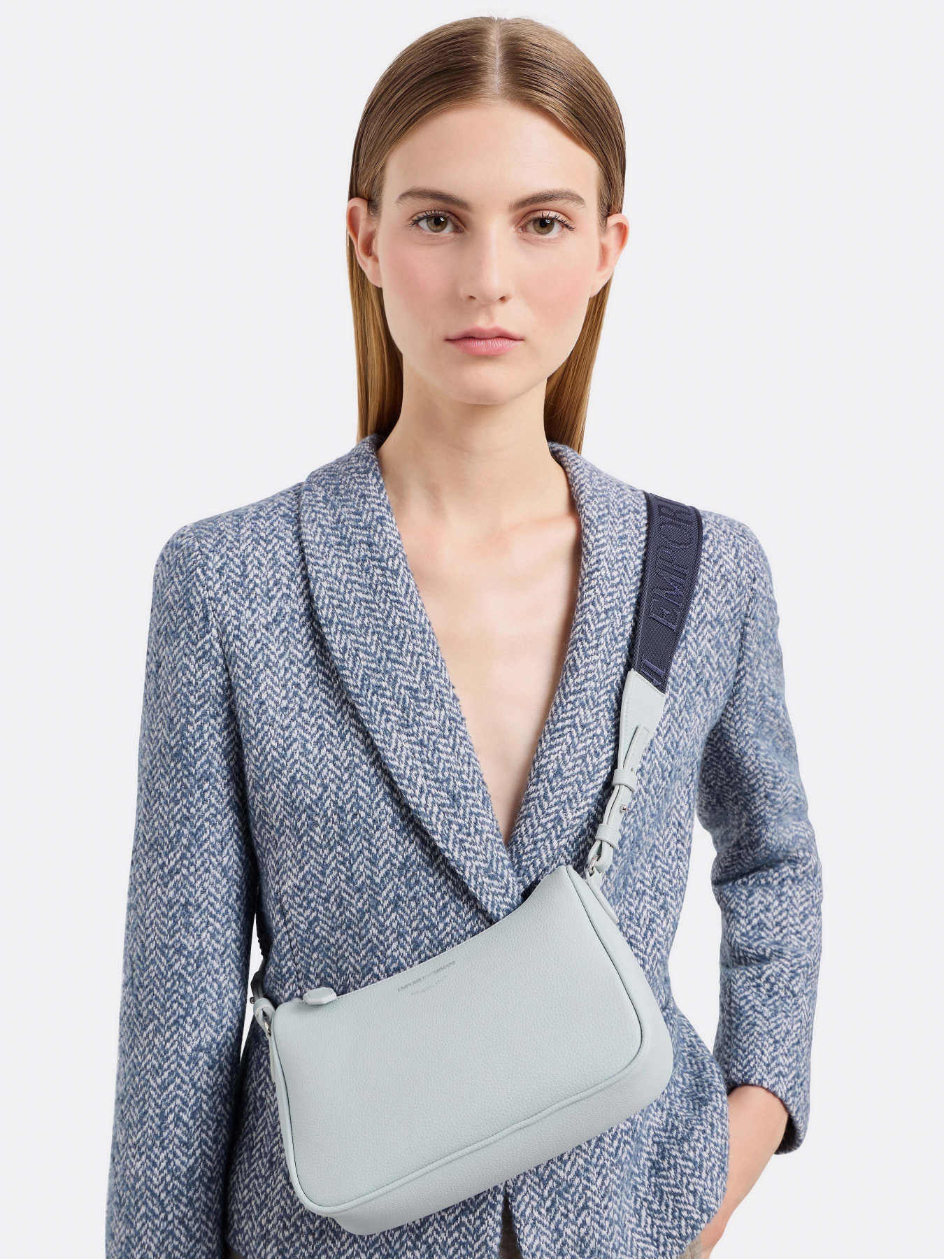 Сумка Emporio Armani модель EW000539-AF12036-M8052 Сумка Emporio Armani модель EW000539-AF12036-M8052 Фото