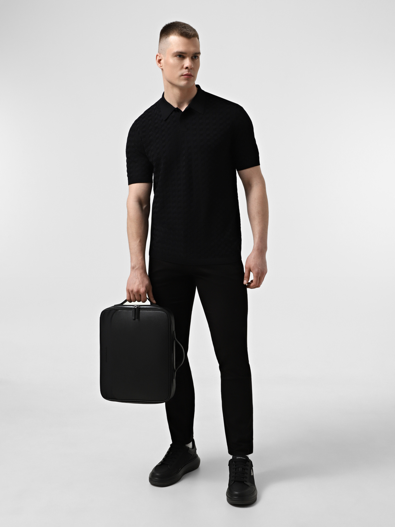 Сумка для ноутбука Emporio Armani модель EM001782-AF13670-UC001 Сумка для ноутбука Emporio Armani модель EM001782-AF13670-UC001 Фото