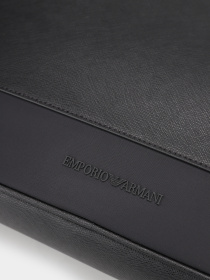 Сумка для ноутбука Emporio Armani модель EM001782-AF13670-UC001 Сумка для ноутбука Emporio Armani модель EM001782-AF13670-UC001 Фото