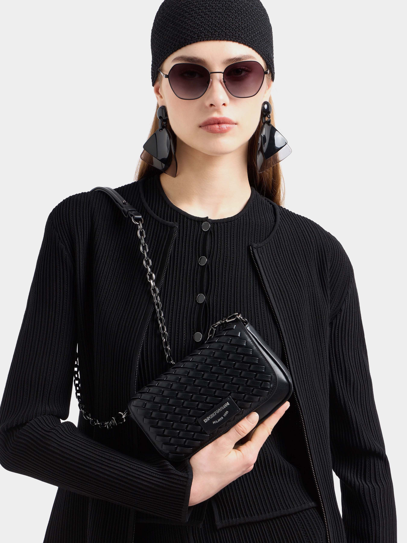 Кросс-боди Emporio Armani модель EW001923-AF15874-UC001 Кросс-боди Emporio Armani модель EW001923-AF15874-UC001 Фото