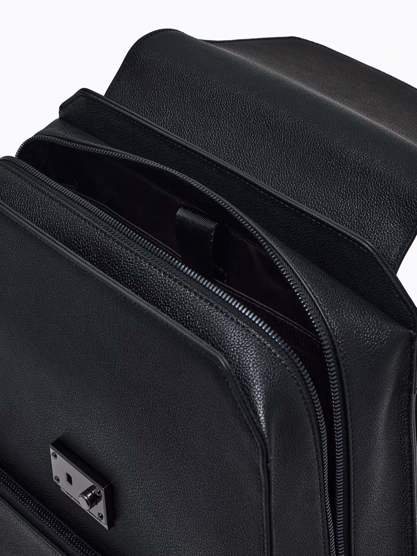 Рюкзак Emporio Armani модель EM001176-AF13788-UC001 Фото