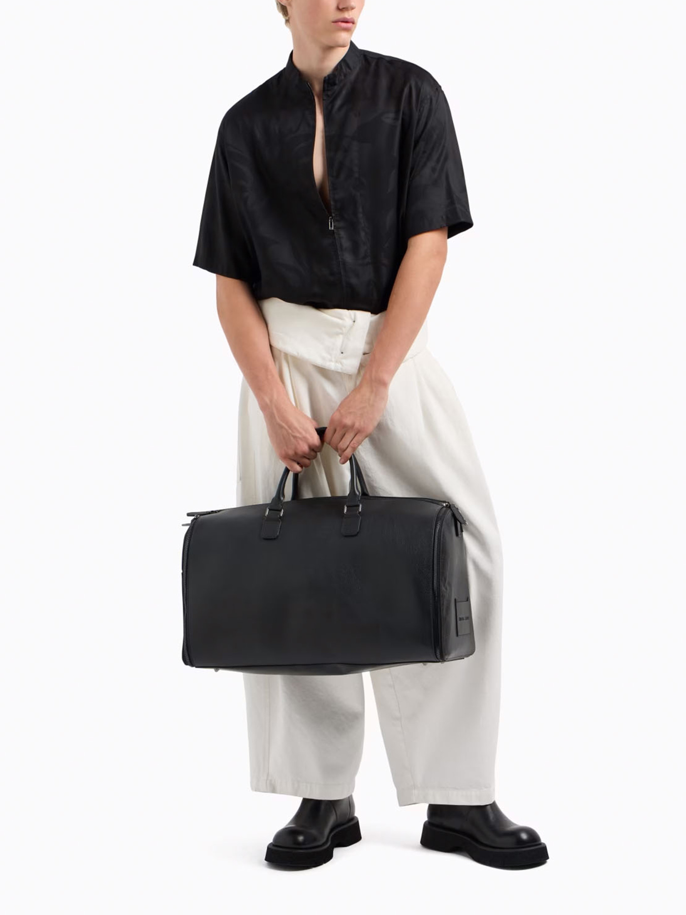 Дорожная сумка Emporio Armani модель EM001188-AF13788-UC001 Дорожная сумка Emporio Armani модель EM001188-AF13788-UC001 Фото