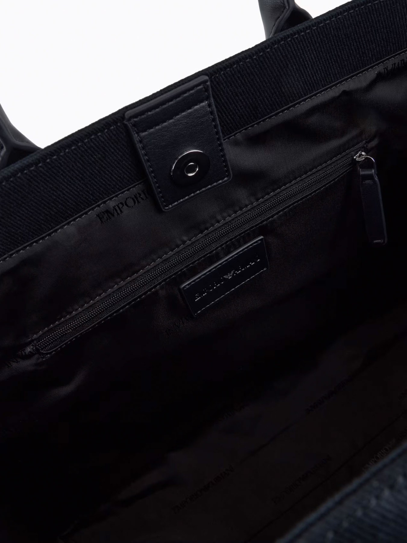 Дорожная сумка Emporio Armani модель EM001617-AF14671-UB118 Фото