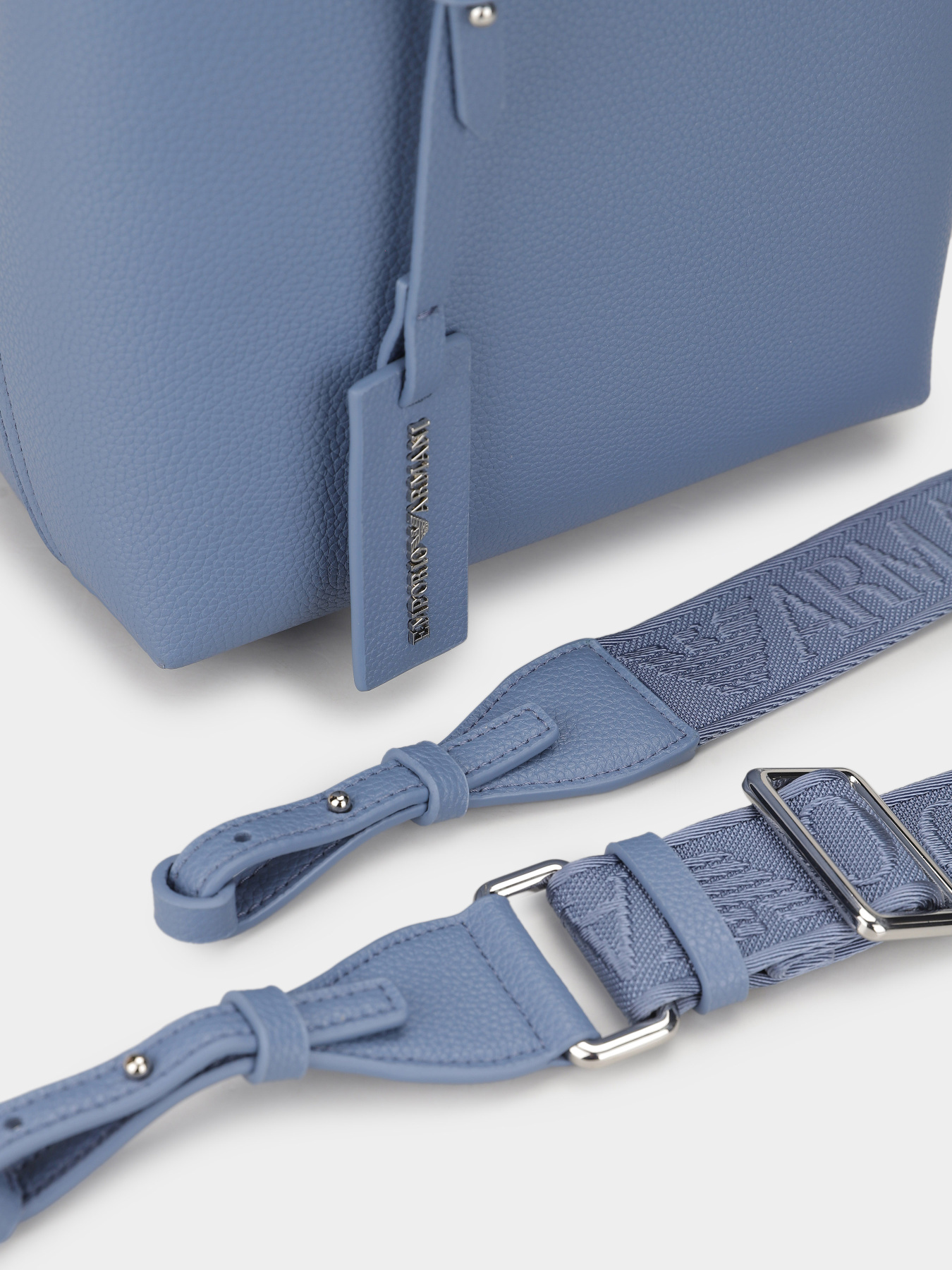 Сумка Emporio Armani модель EW000362-AF12036-M8128 Сумка Emporio Armani модель EW000362-AF12036-M8128 Фото