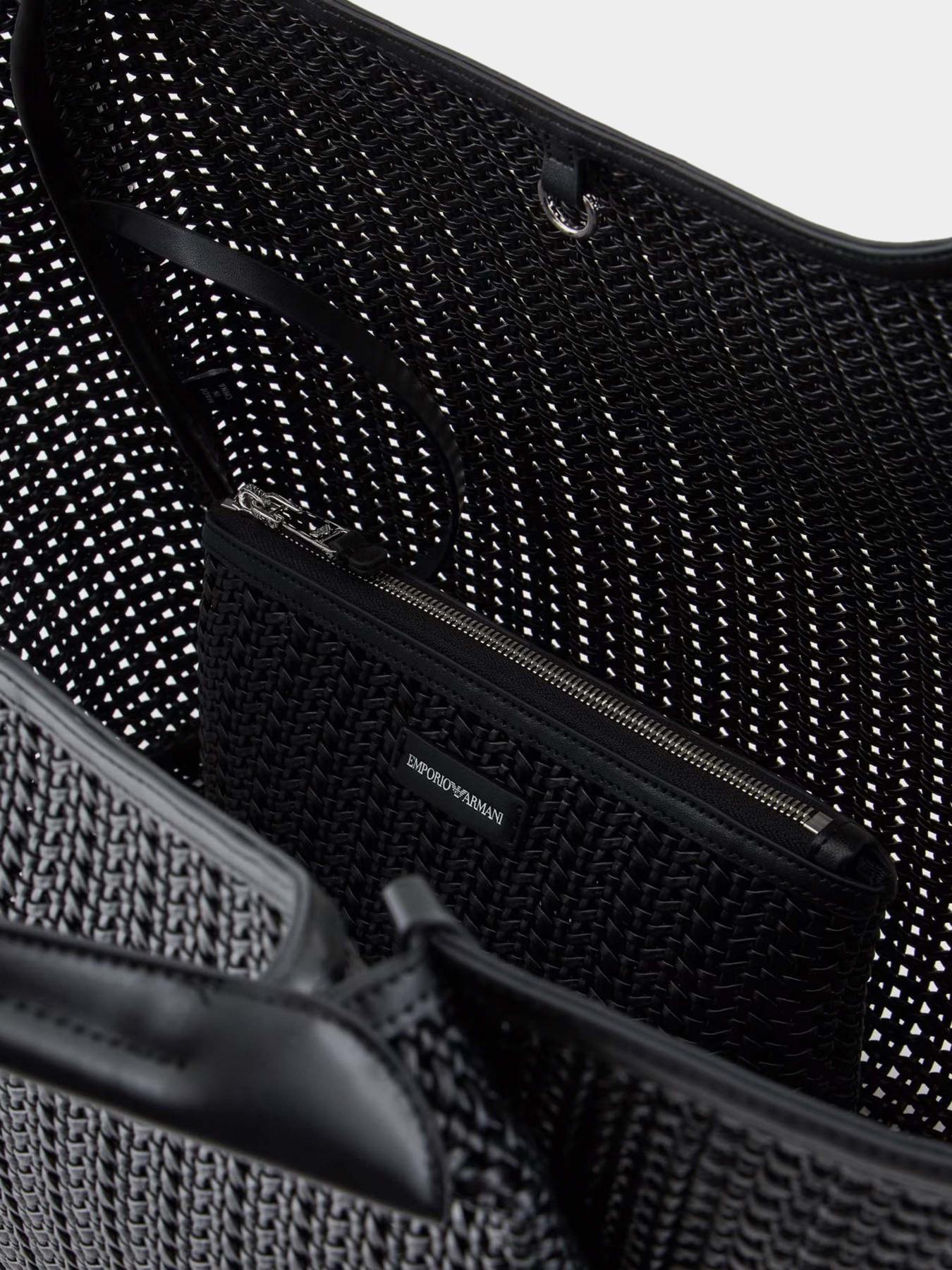 Сумка Emporio Armani модель EW001008-AF14309-UC001 Сумка Emporio Armani модель EW001008-AF14309-UC001 Фото