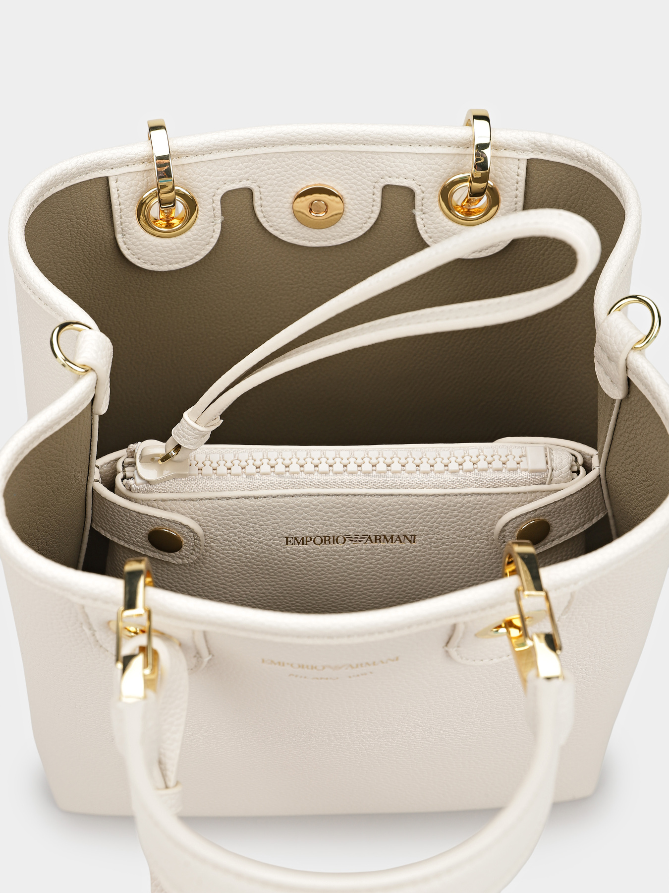 Сумка Emporio Armani модель EW000362-AF12036-M1051 Фото