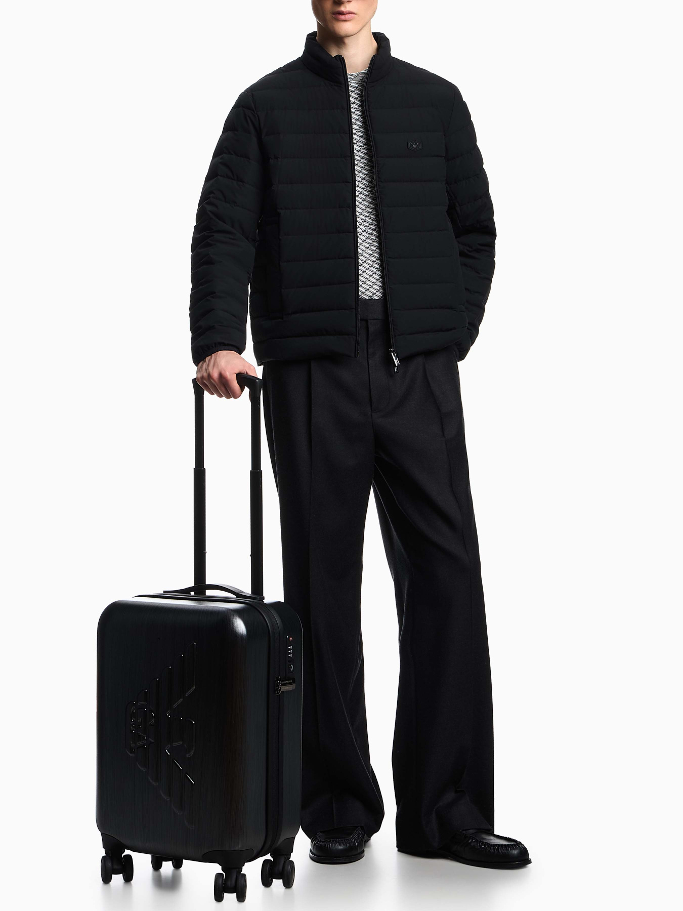 Чемодан Emporio Armani модель EM001929-AF15459-U8097 Фото