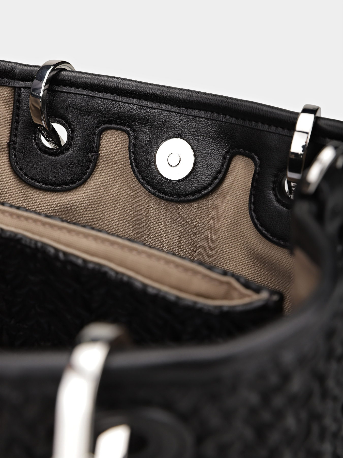 Сумка Emporio Armani модель EW000382-AF18941-UC001 Фото