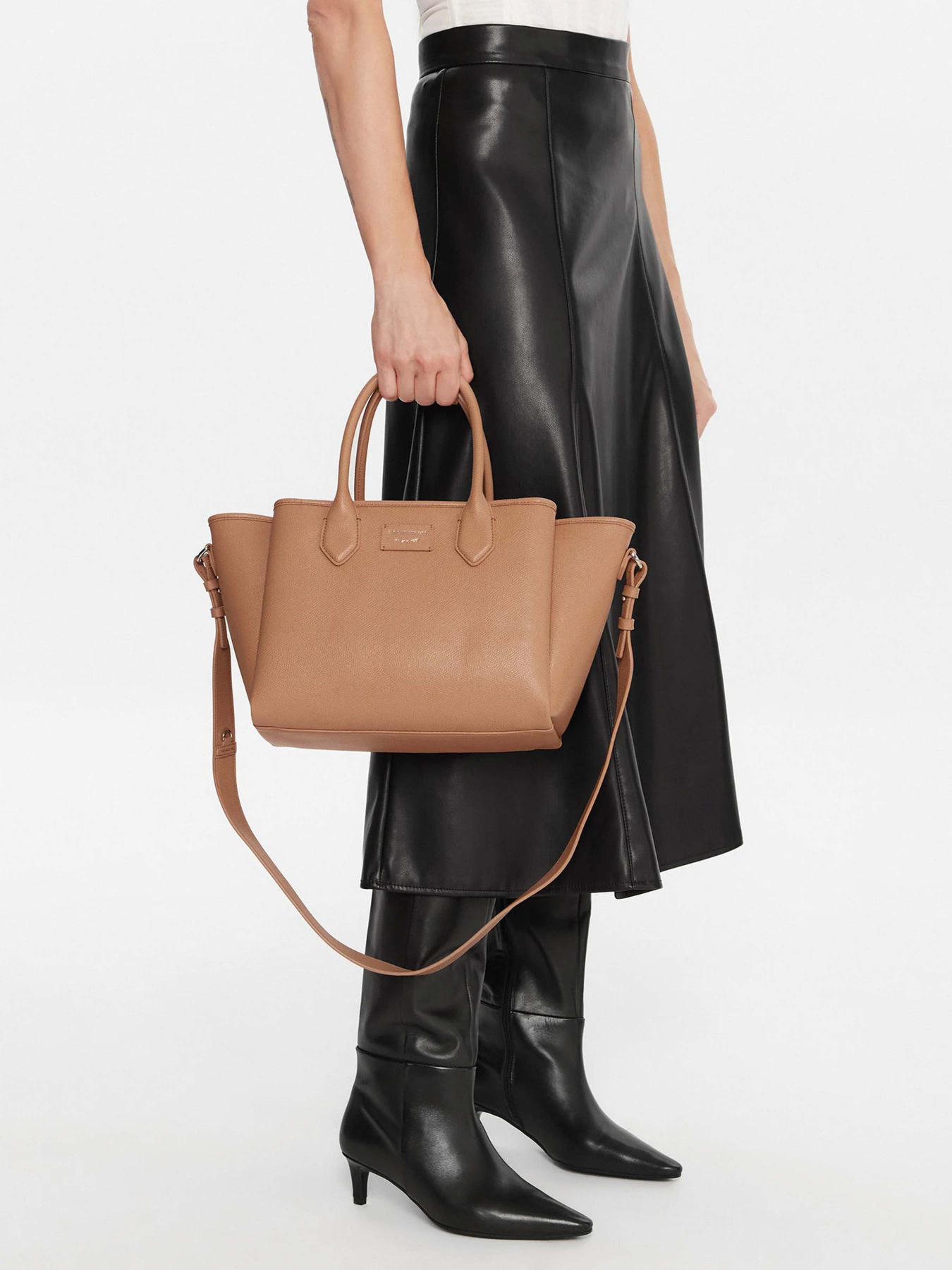 Сумка Emporio Armani модель EW002329-AF17799-M1188 Фото