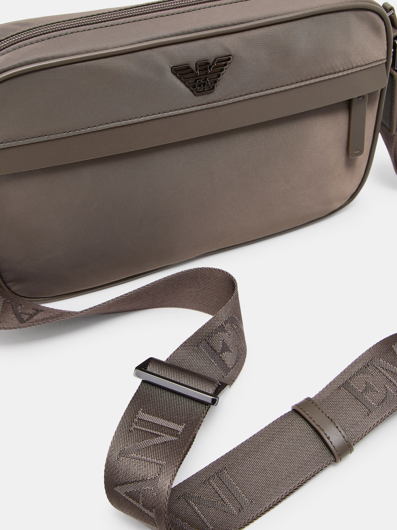 Emporio Armani модель EM001803-AF13454-U6200 Фото