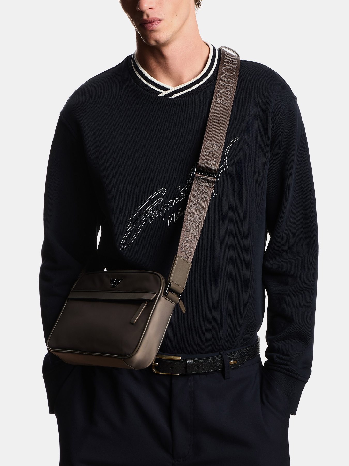 Emporio Armani модель EM001803-AF13454-U6200 Фото