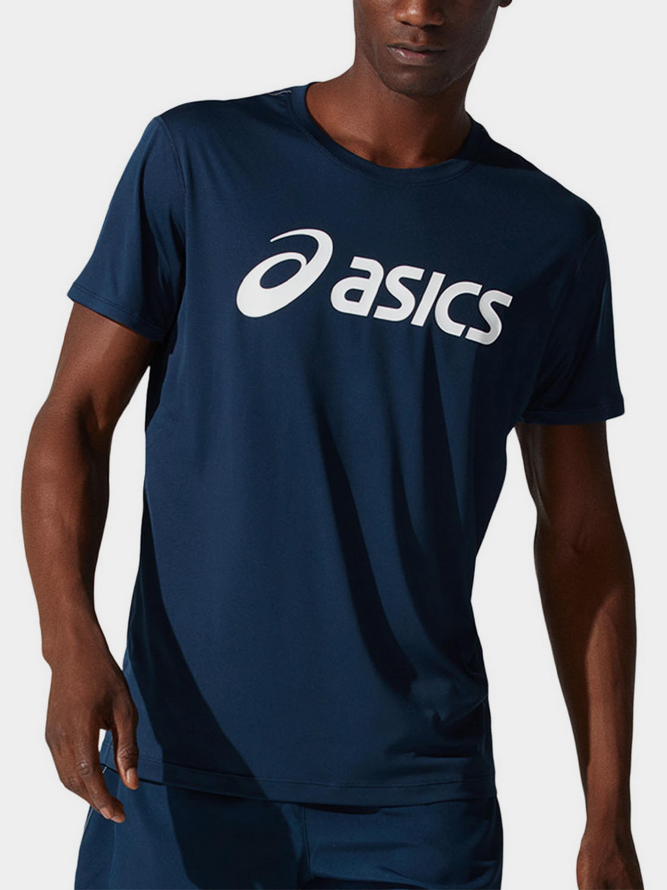 Футболка спортивная Asics Core модель 2011C334-402 Фото