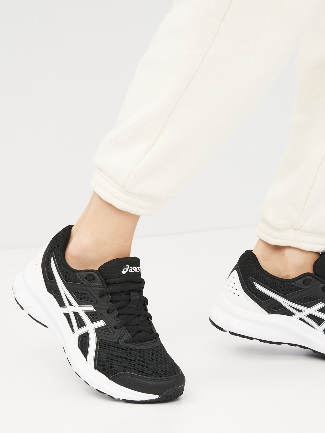 Кроссовки для бега Asics Jolt 3 модель 1012A908-003 Фото